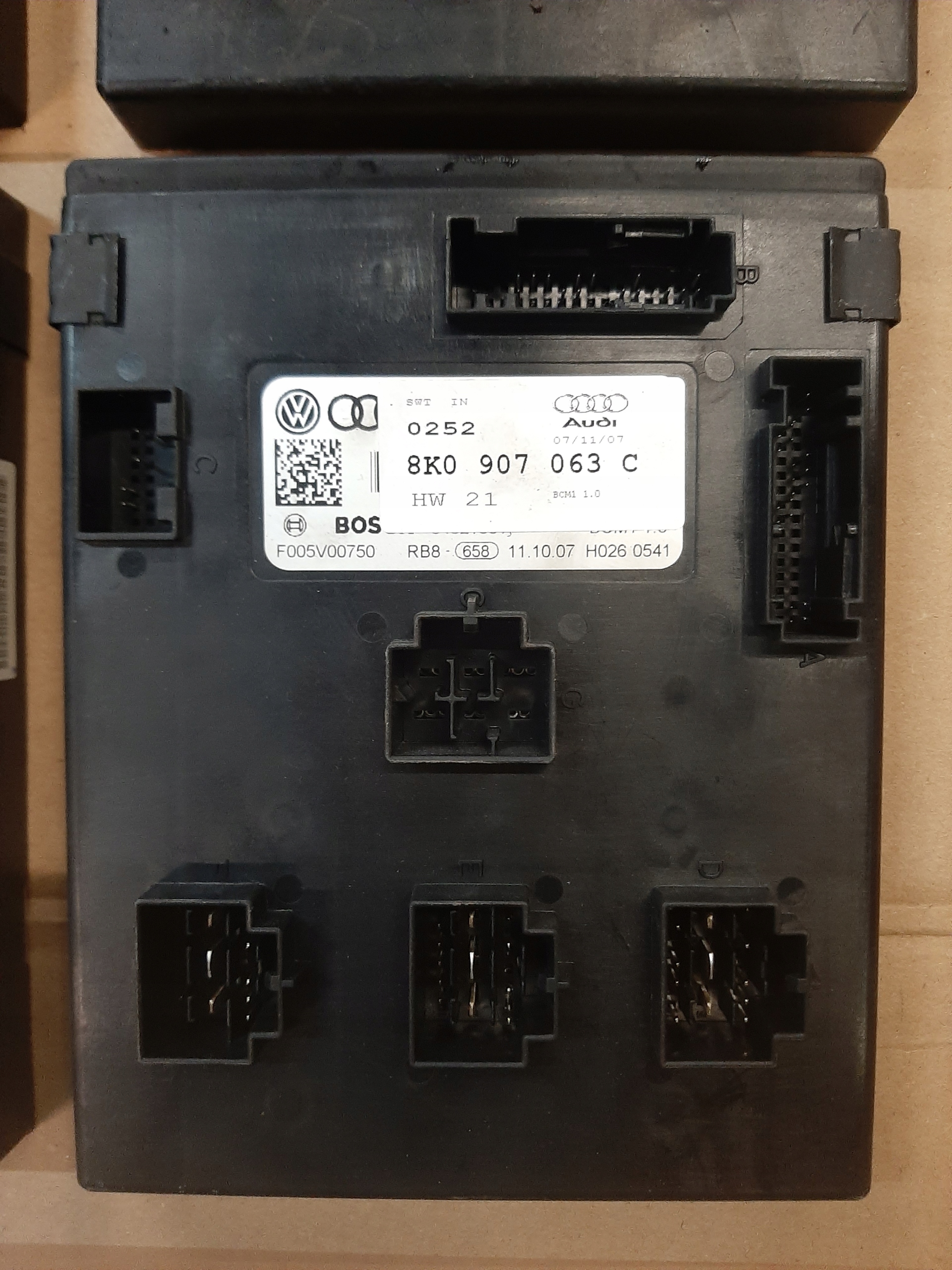 AUDI A4 B8 A5 modul Bedienteil KOMFORTU 8K0907063C