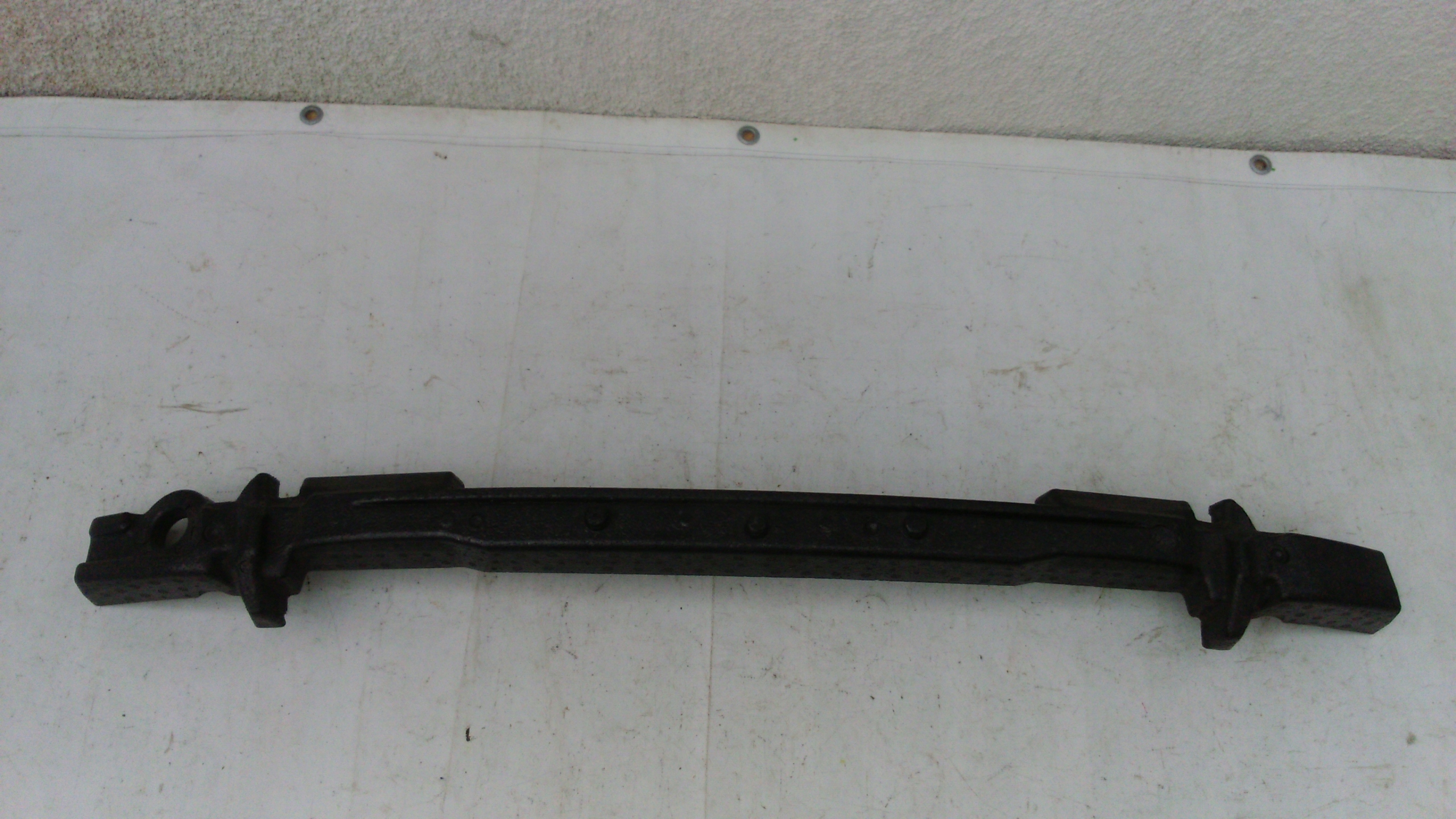 AUDI A3 амортизатор переднього бампера 8V3807550