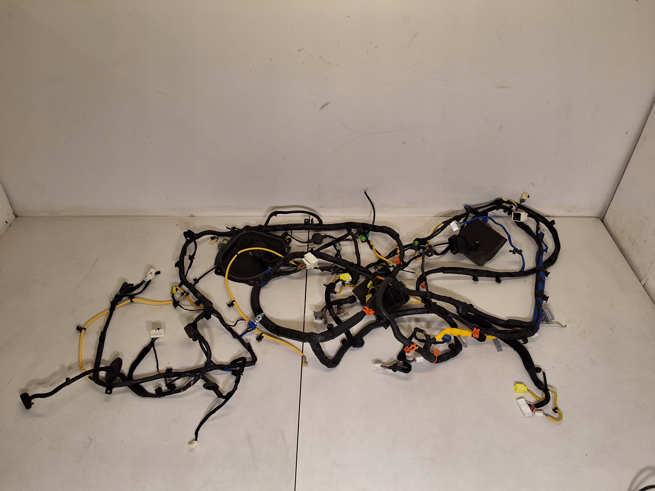 KIA Sportage IV 2015-2020 kable wiązka instalacja 91700-F1100 91700-F1100