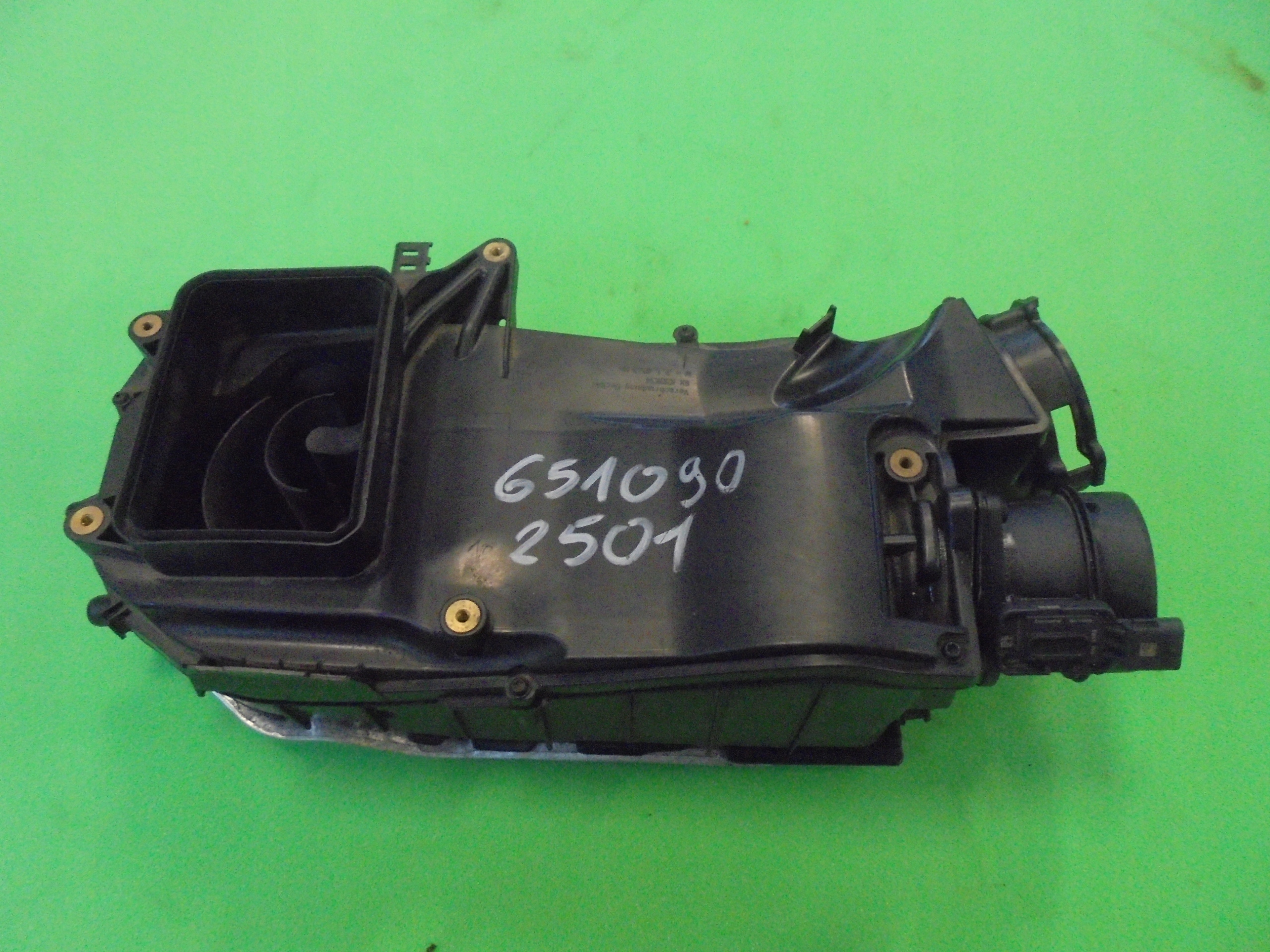 A6510902501 - MERCEDES C Class W205 корпус воздушного фильтра