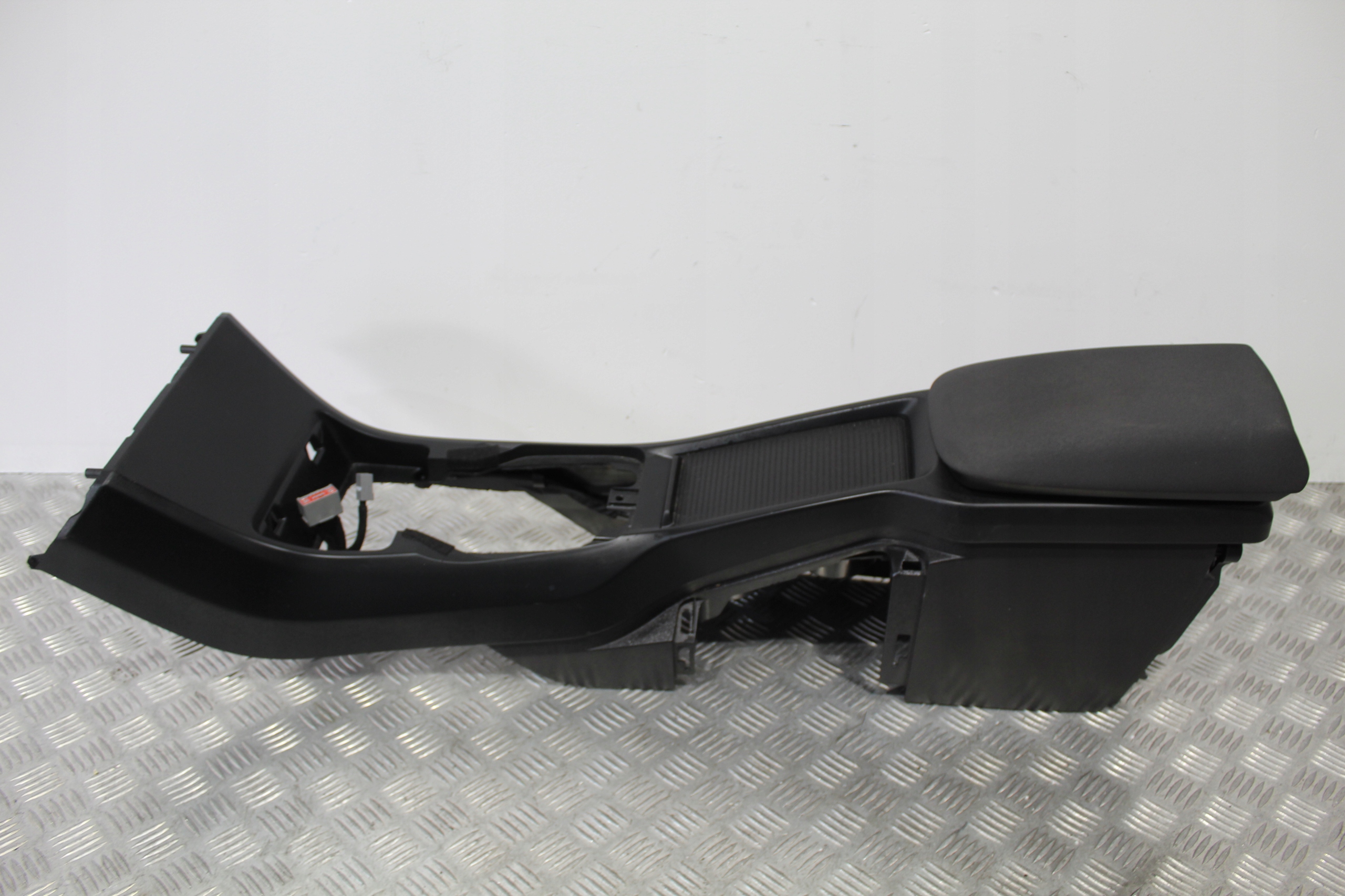 TUNEL central armrest VOLVO V40 CROSSCOUNTRY