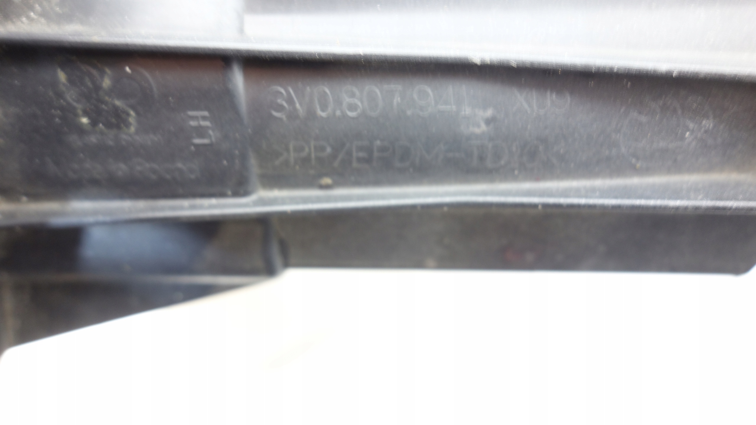 SKODA SUPERB III 2015- Support plaque Lave phare Gauche 3V0807941