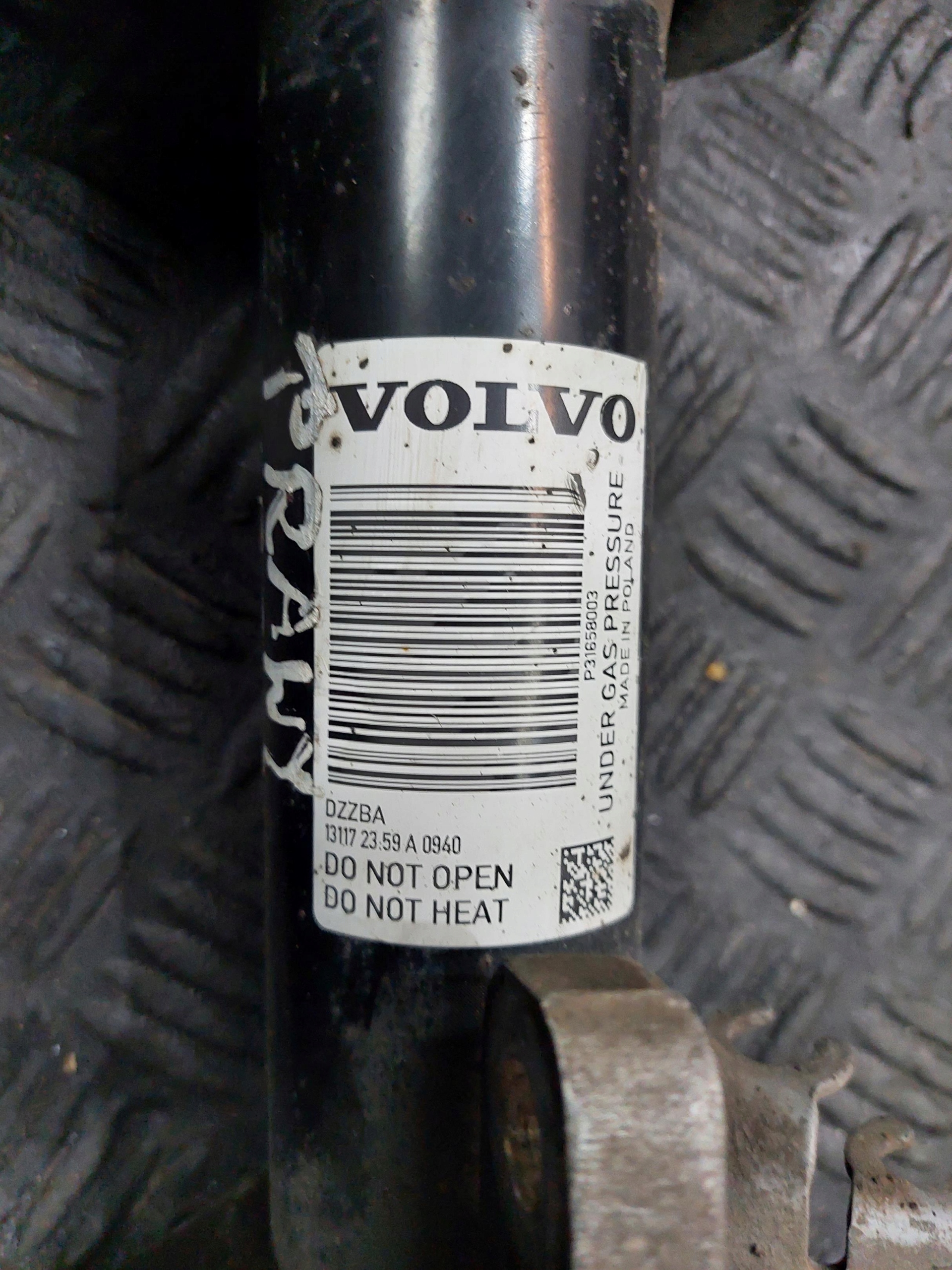 shock absorber front front left VOLVO S90 II V90 2.0 D5 AWD