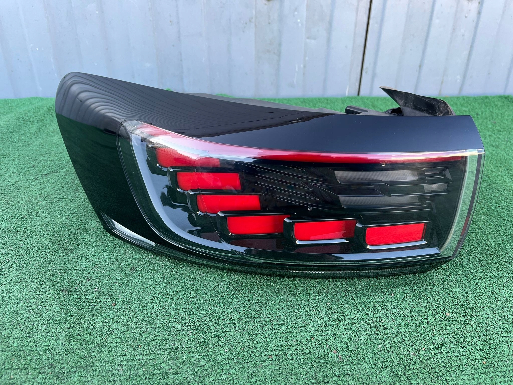 LAMPA TYLNA LEWA LED VW ID4 ID 4 ID.4 11A945207A