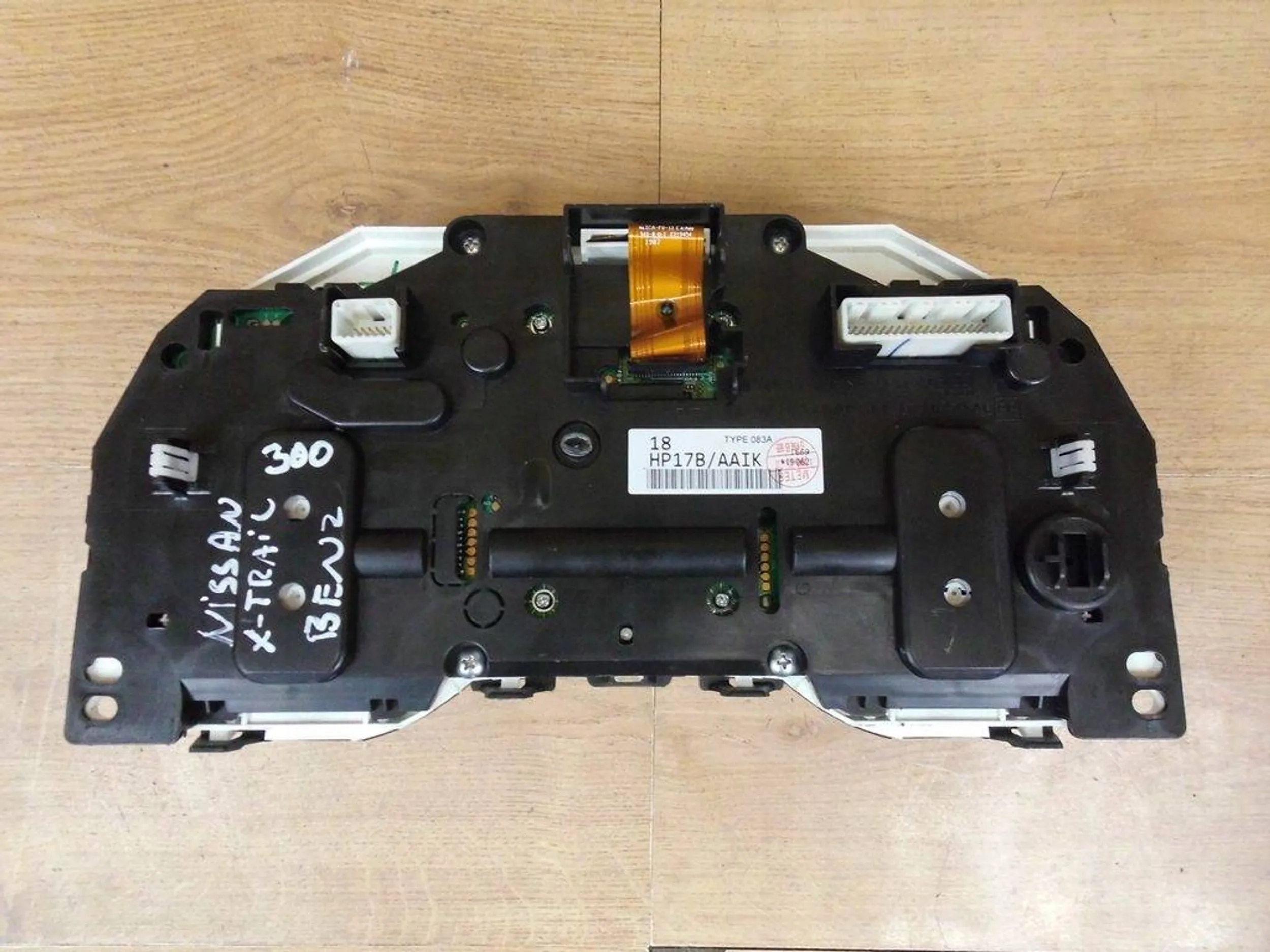 Nissan Qashqai II J11 BENZ dials HP17B