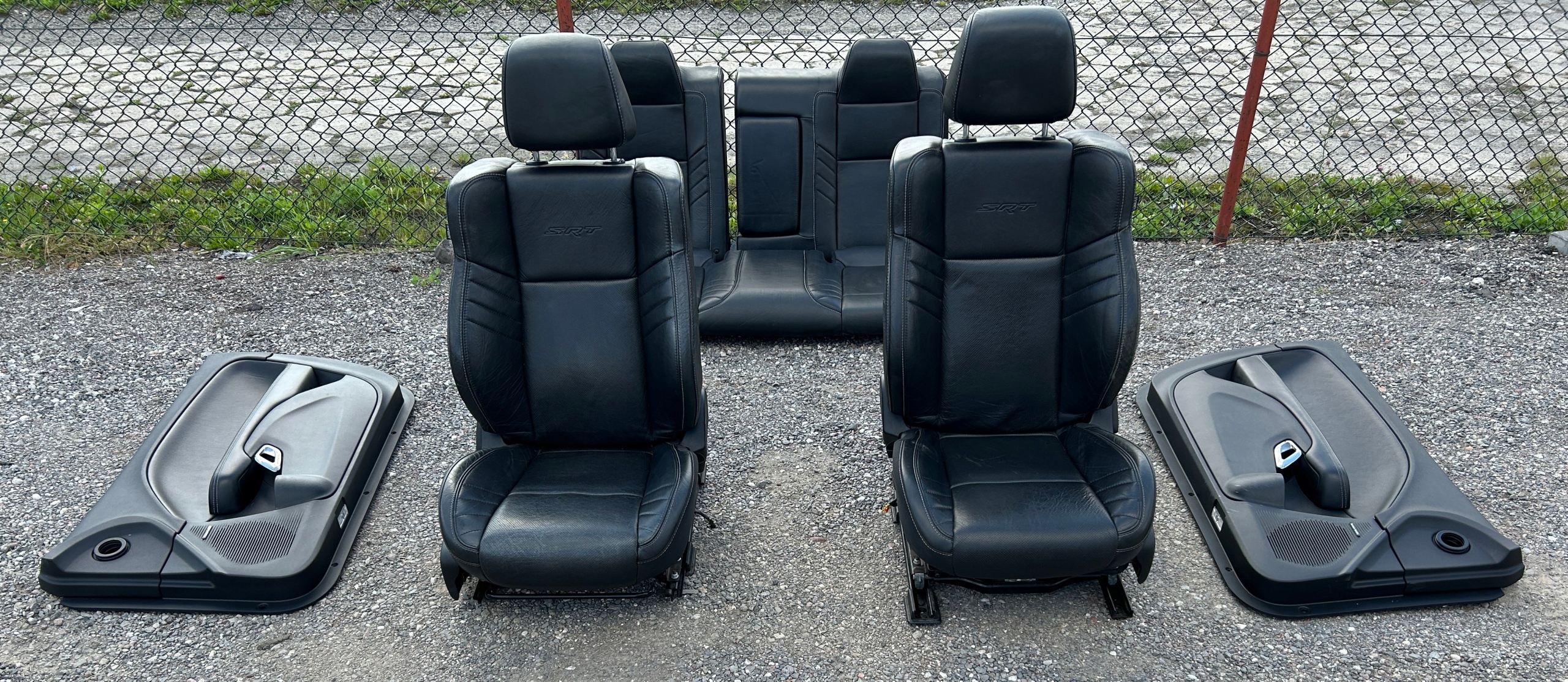 seats side inner leather Dodge Challenger SRT Hellcat 2015