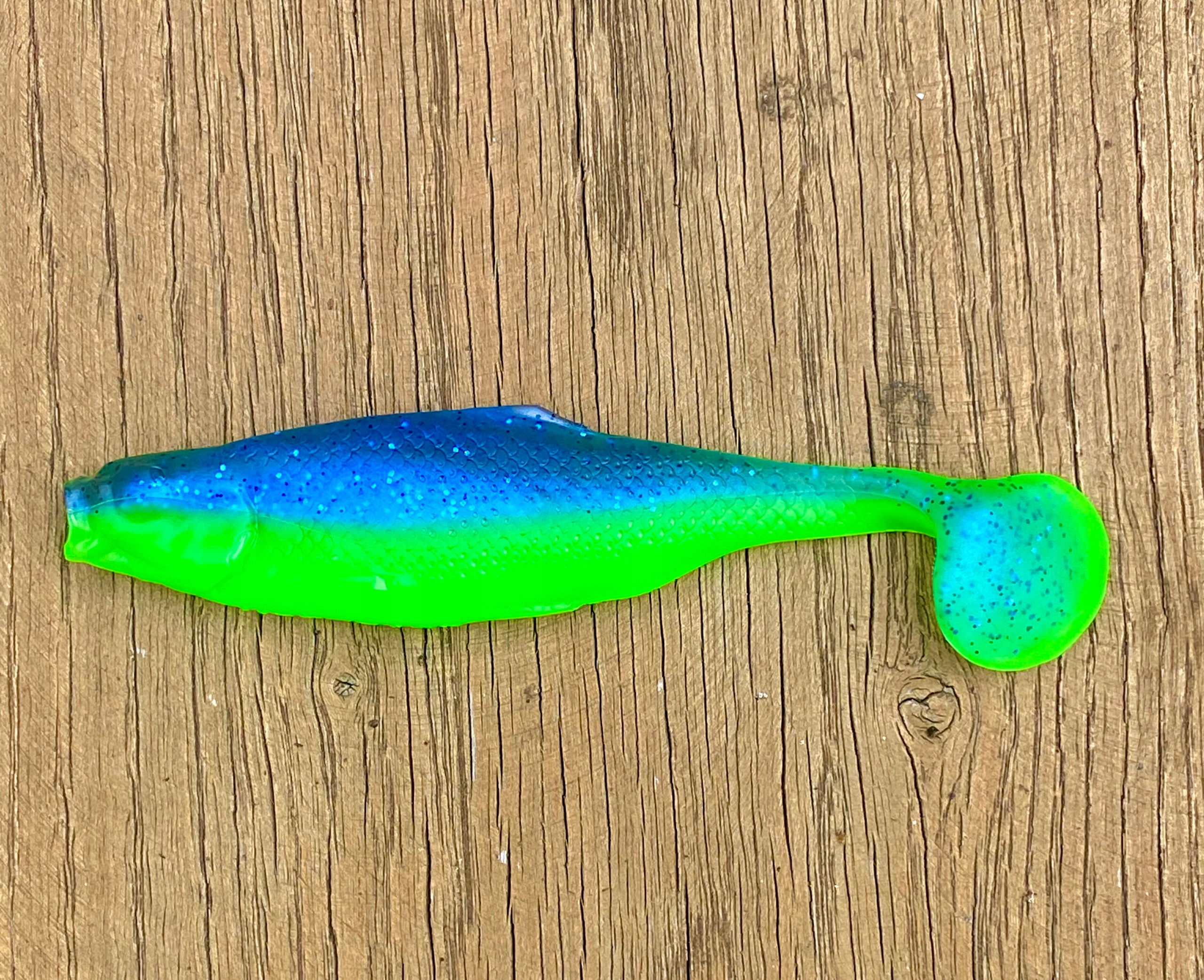 

Guma Realistic Shad Matusiak Płoć 7 035 Nowa
