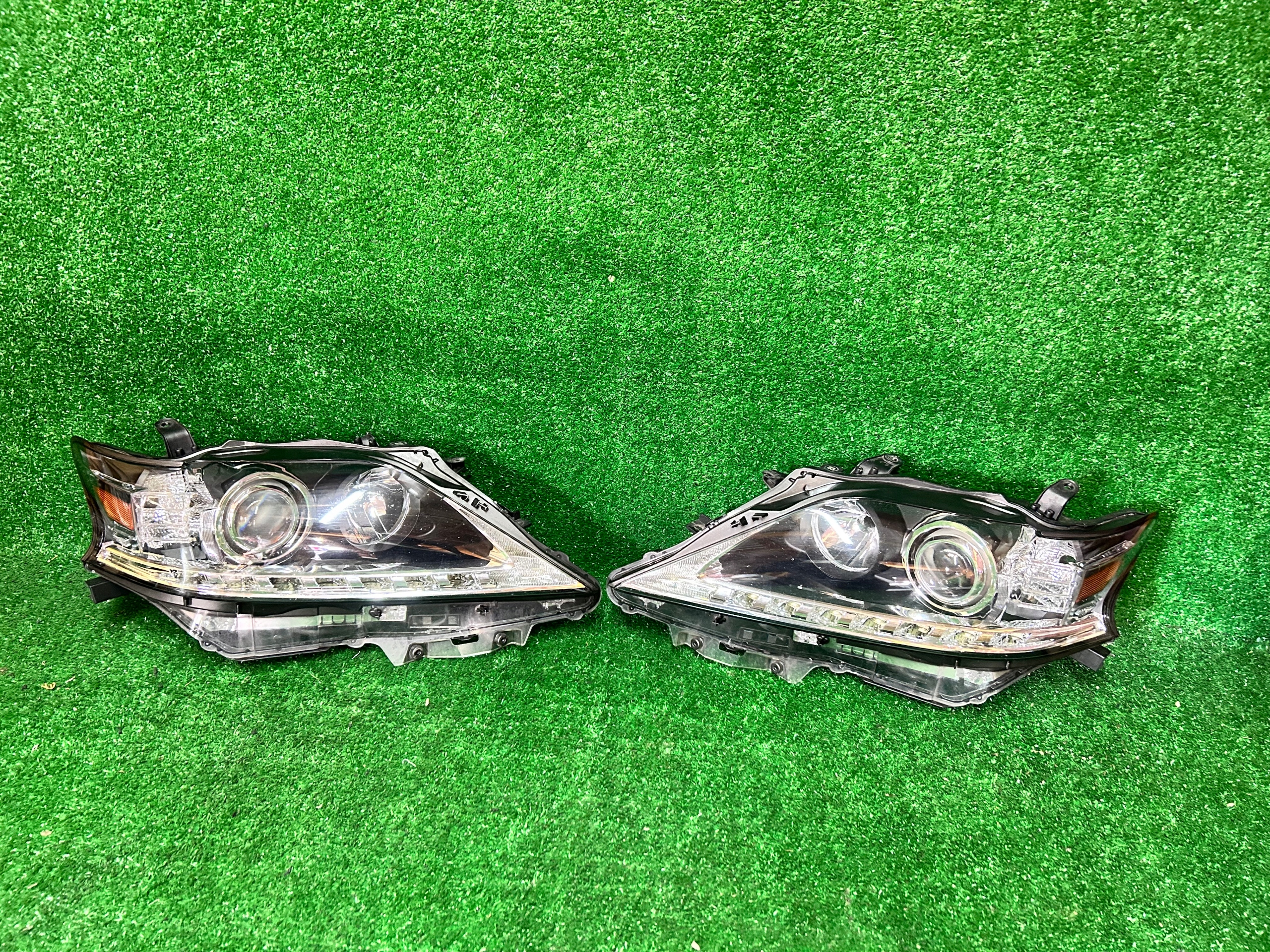 REFLEKTOR left right LEXUS RX XENON 12