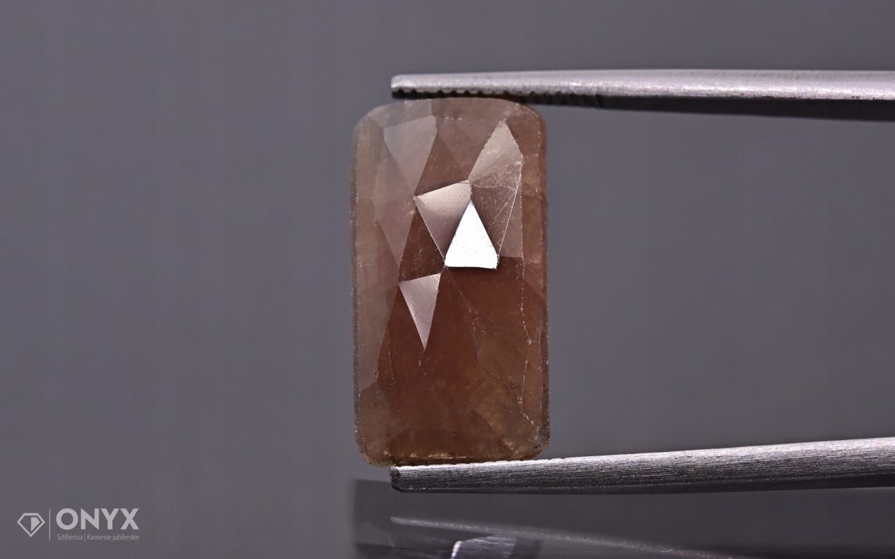 Safír fasetovaná rozeta obdélník 17x9 mm