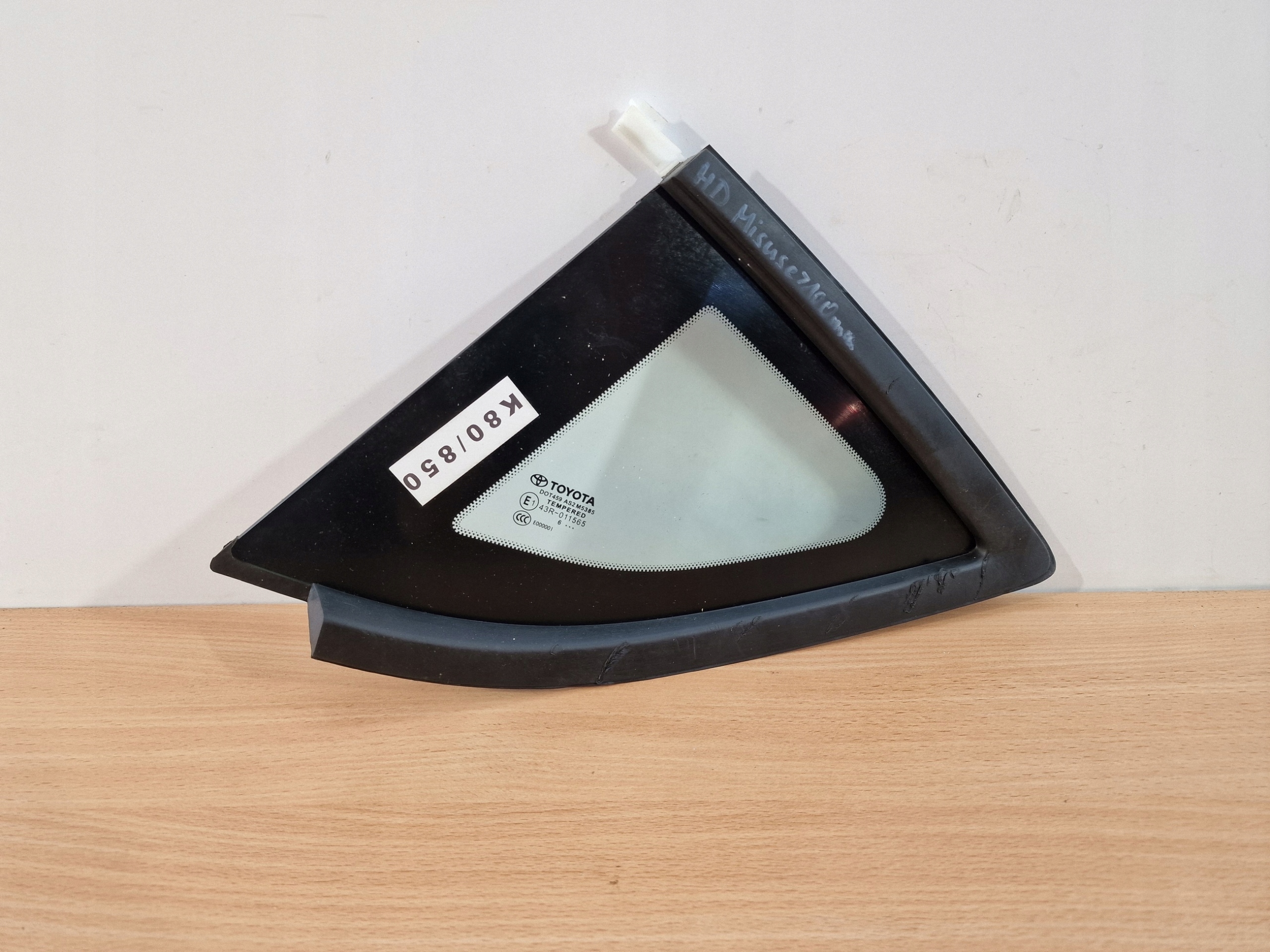 5137-8811021 - ТОЙОТА СУПРА II ЛЕВОЕ СТЕКЛО БЫСТРОЕ КУЗОВНОЕ ЗАДНЕЕ