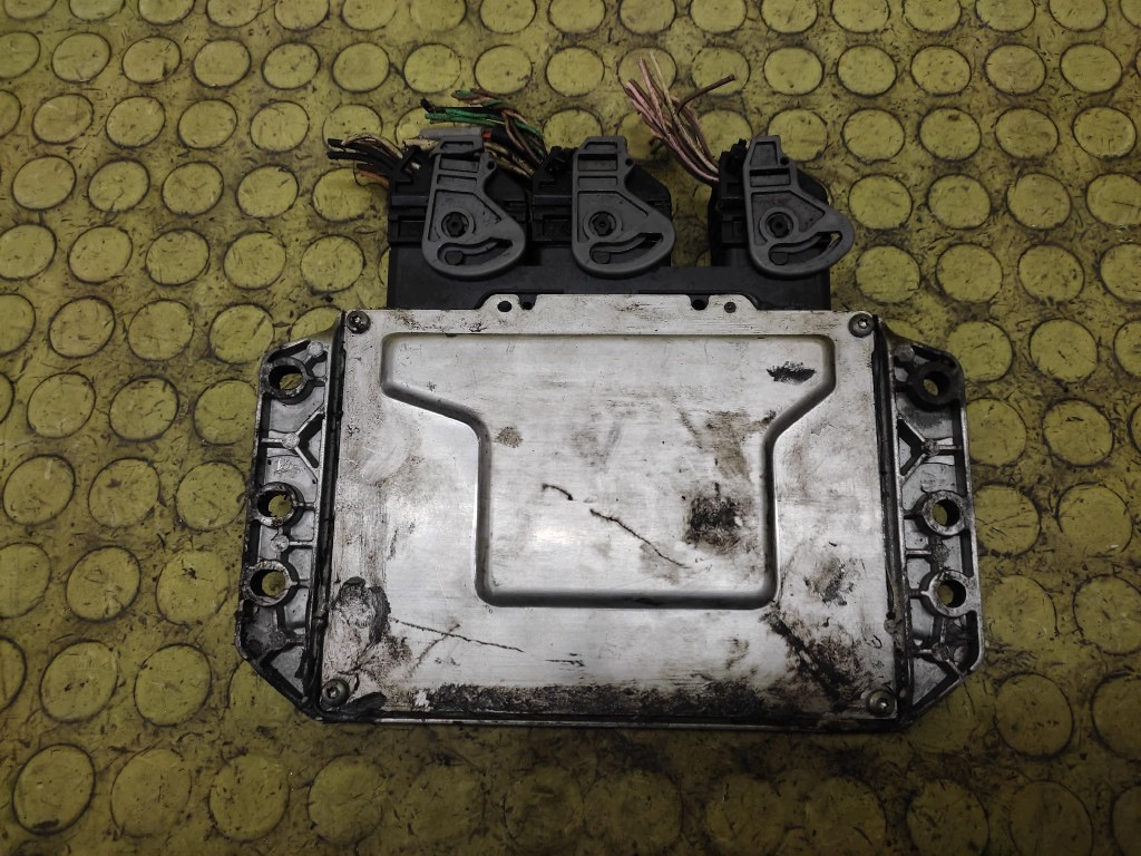 RENAULT LAGUNA II control unit of the engine 8200444583