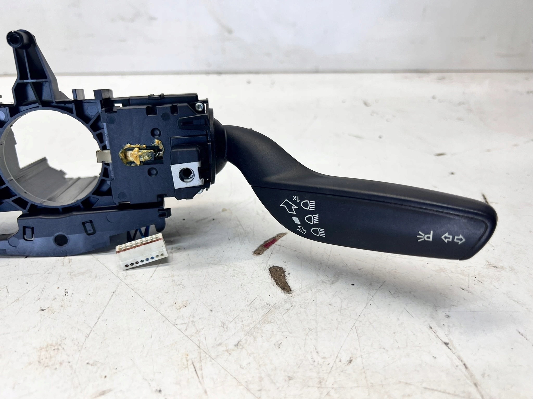Commodo essuie glace AUDI A3 8V 8V0953521BT