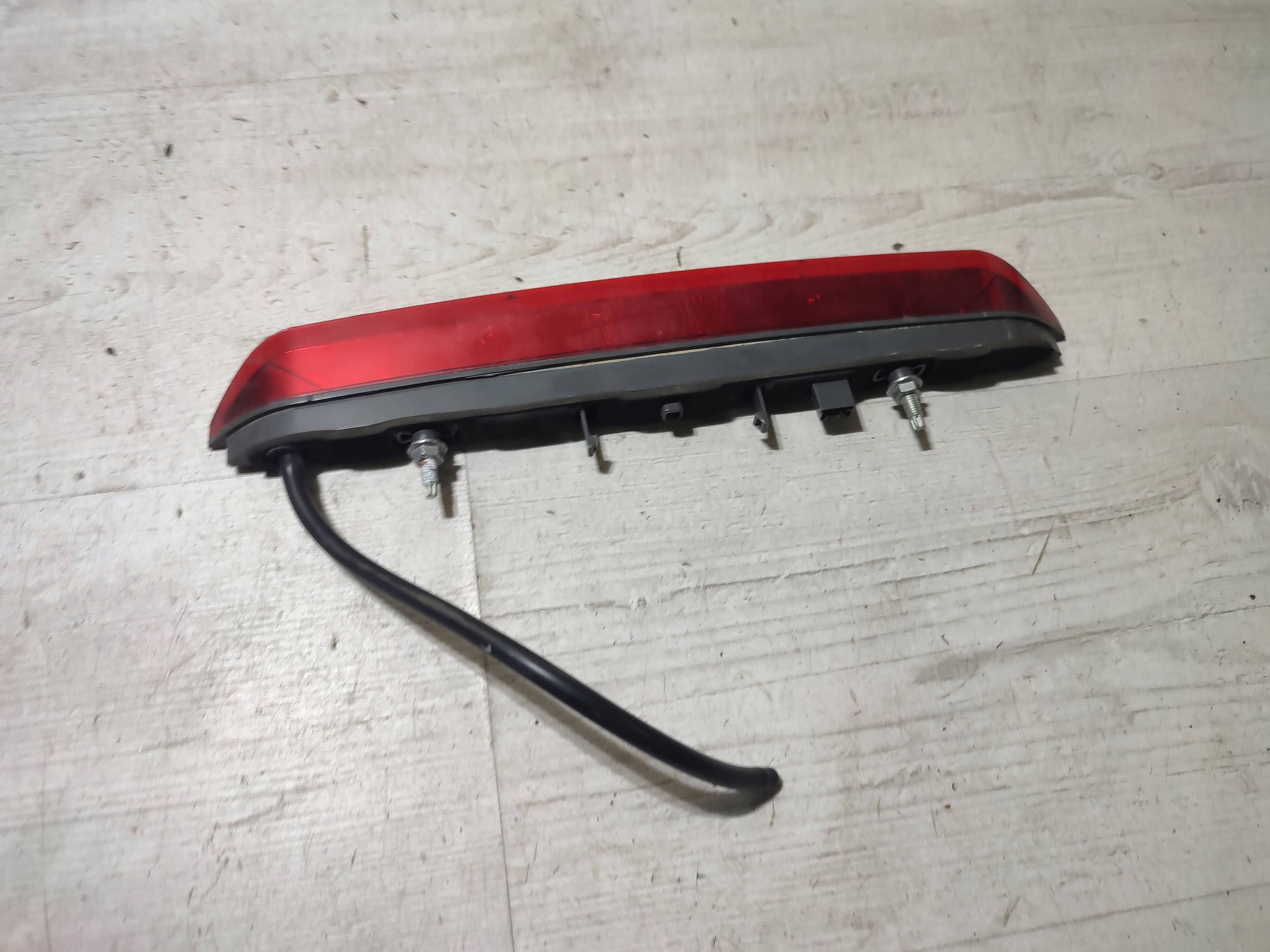 Peugeot 2008 II 2020 Trzecie light stop