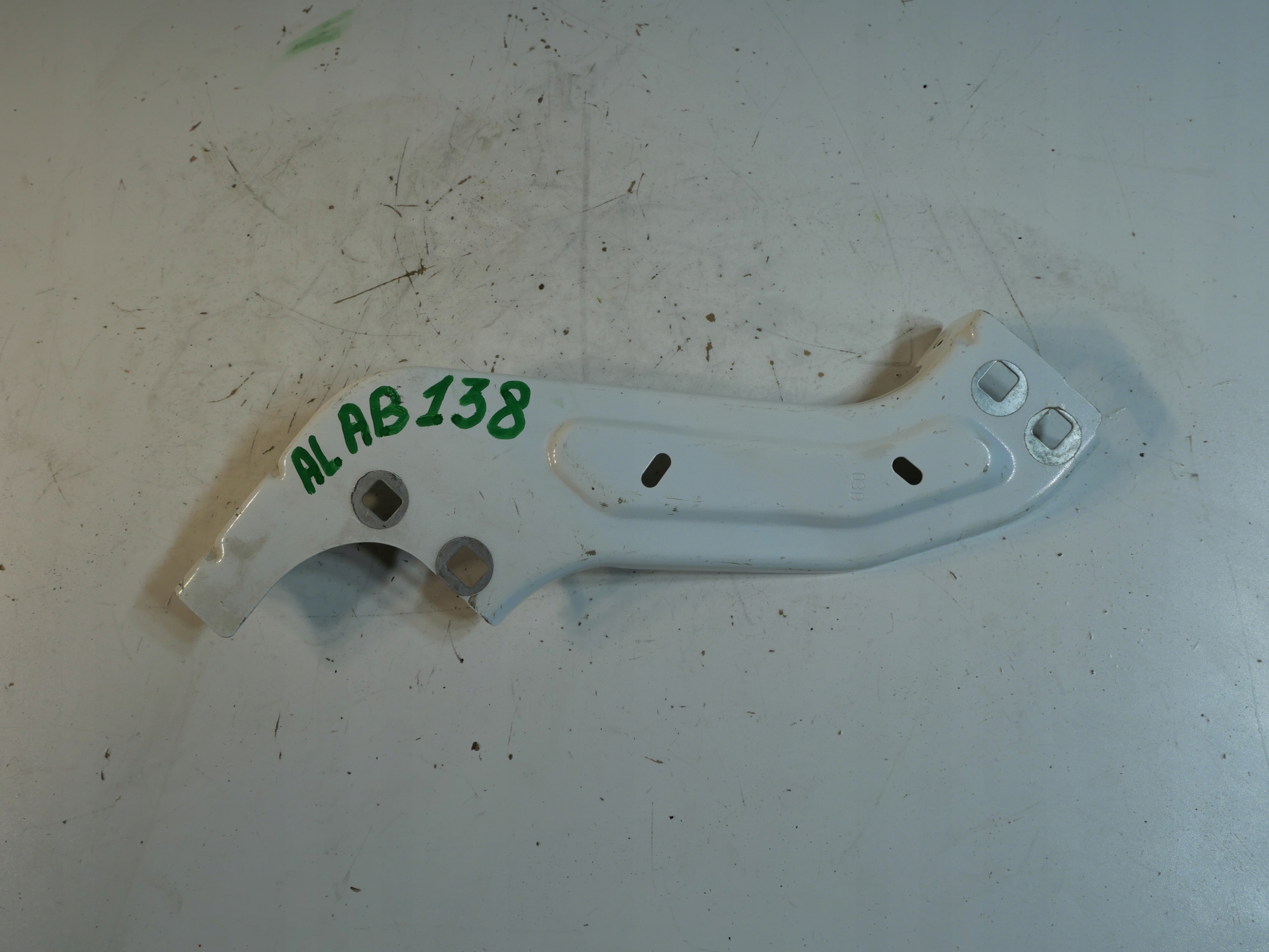 Blech Halter Leuchte PEUGEOT PARTNER II BERLINGO III