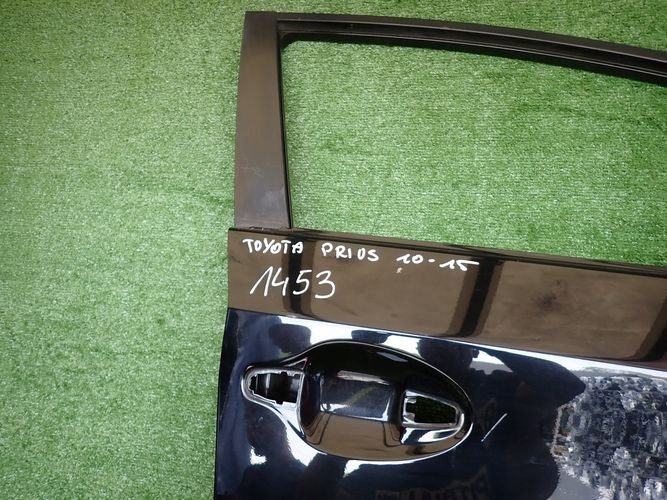 TOYOTA PRIUS 09-16 door right front front