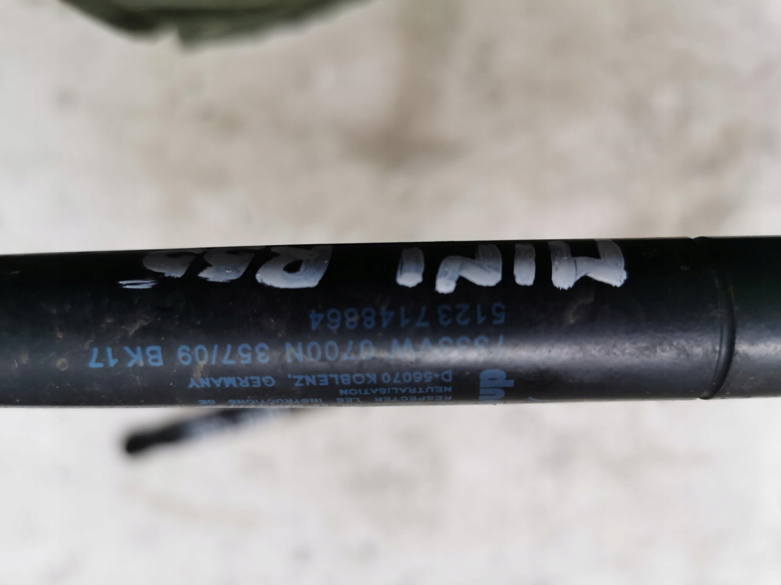 SILOWNIKI bonnets MINI COOPER R56 7148864 06-13