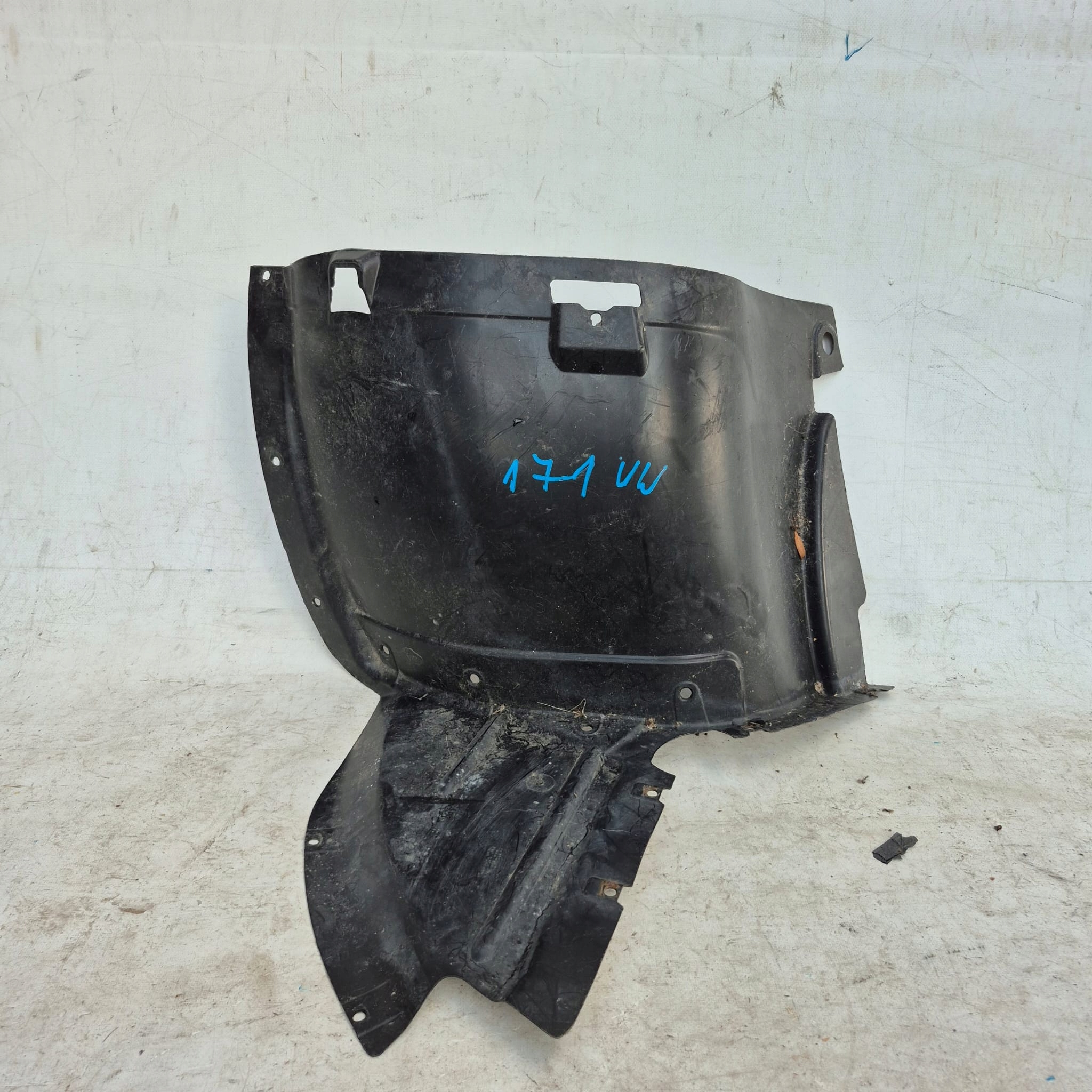 AUDI A3 8P 03-05 mudguard right front part front