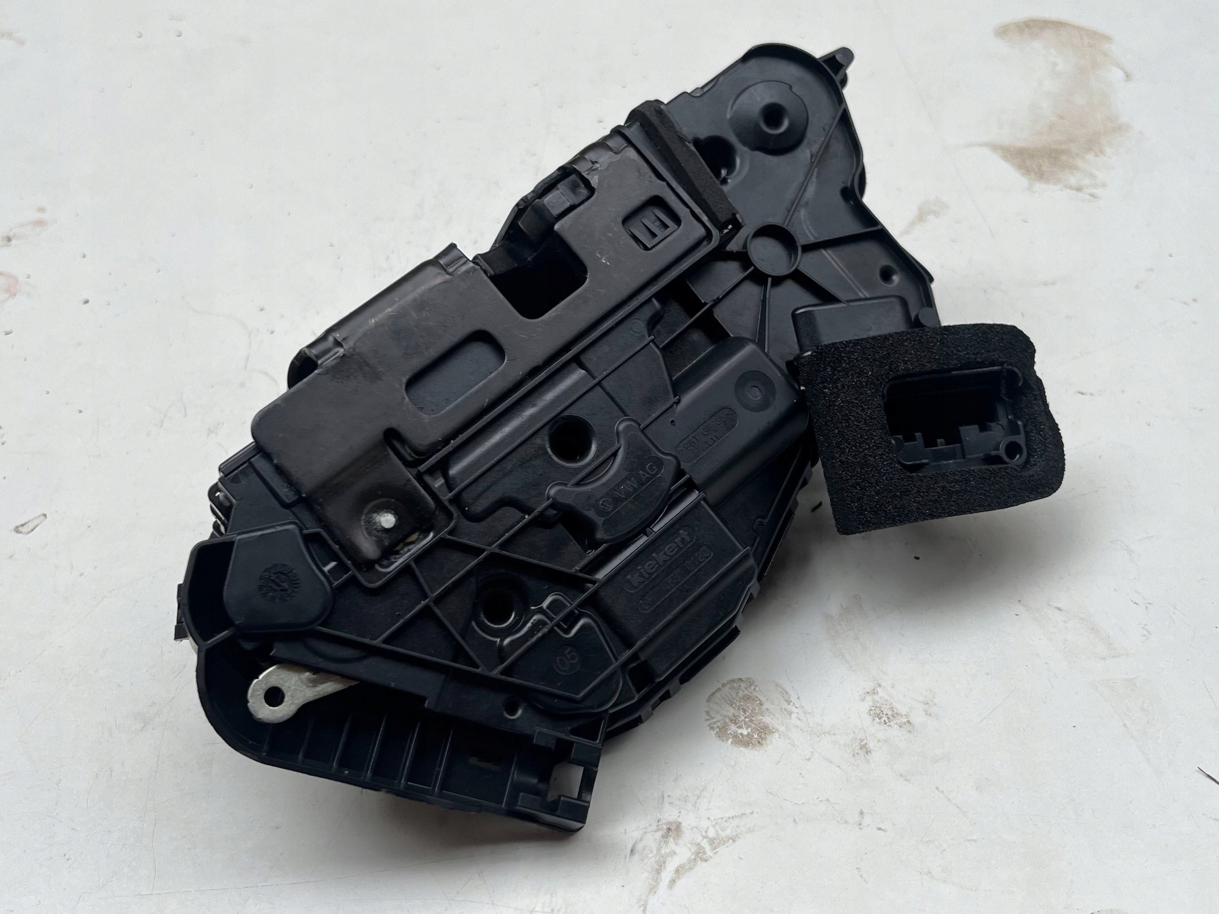VOLKSWAGEN SEAT SKODA lock door left front 5TB837015B @M