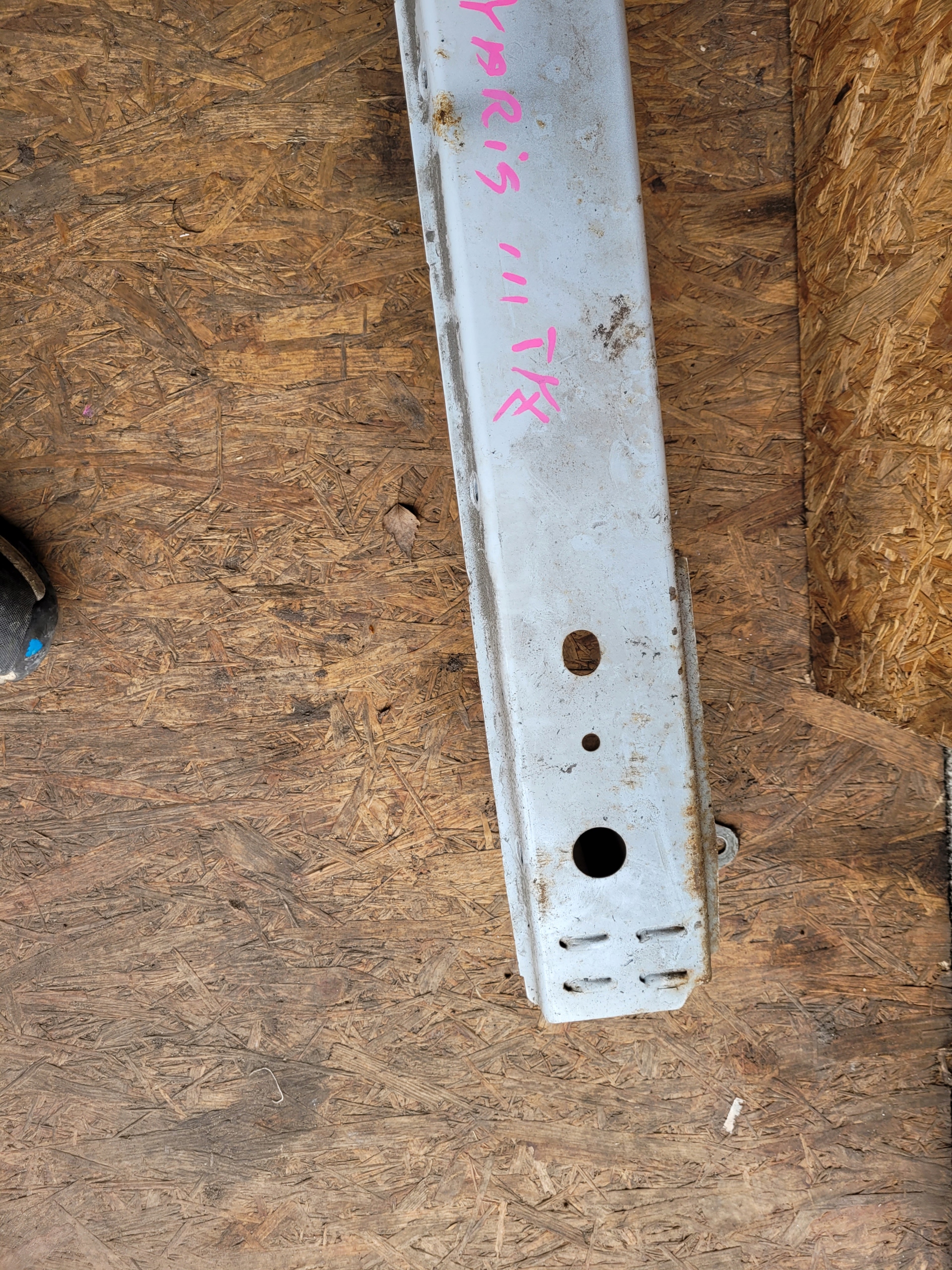 sider below bumper rear part rear TOYOTA YARIS III