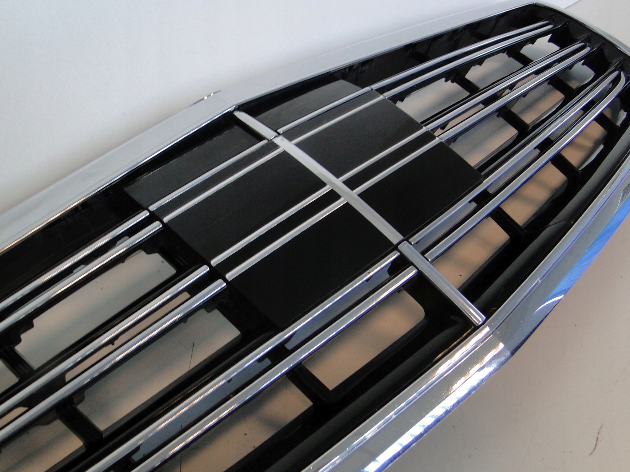 MERCEDES S 222 W222 LIFT GRILL ATRAPA KAMERA DISTR Numer katalogowy oryginału A2228803400