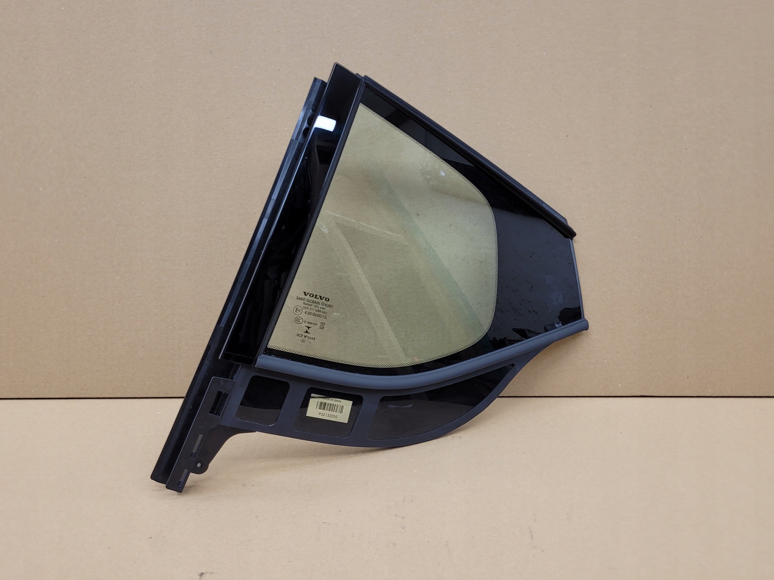 window TROJKAT left rear part VOLVO C40 2021
