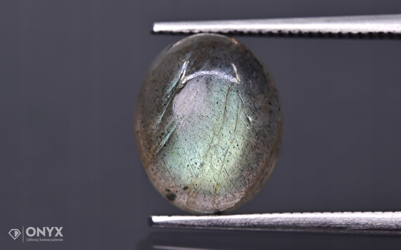 Labradorit kabošon A ovál 11x9 mm