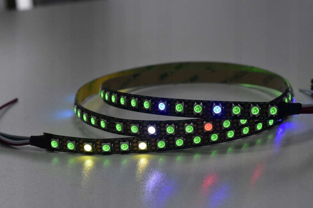 Taśma LED adresowalna WS2812B 74 d/m black Arduino Długość 1 m