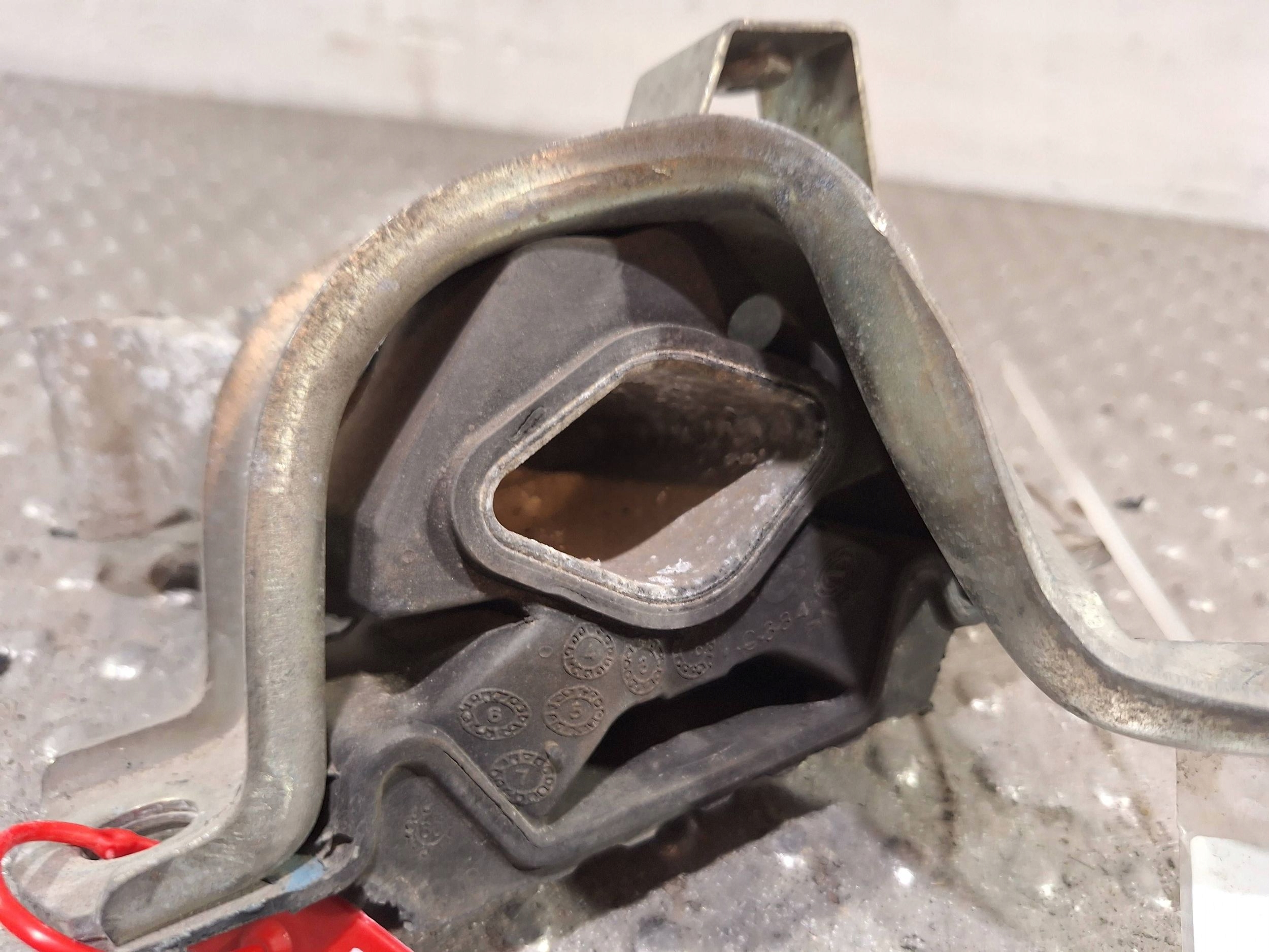 holder engine mount 51730868 FIAT 500 1.3 JTD 07