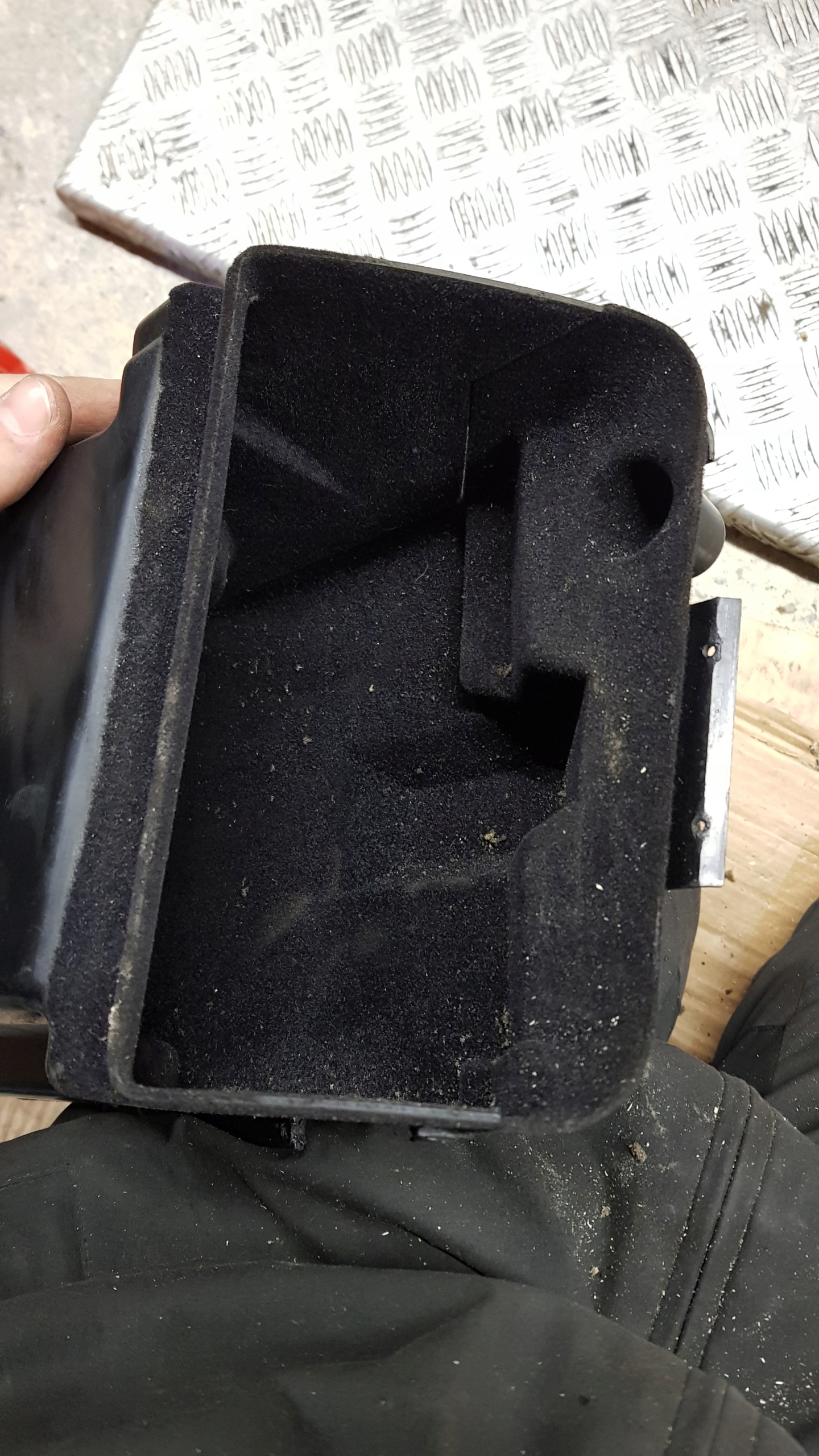 AUDI A8 D2 passenger compartment plato