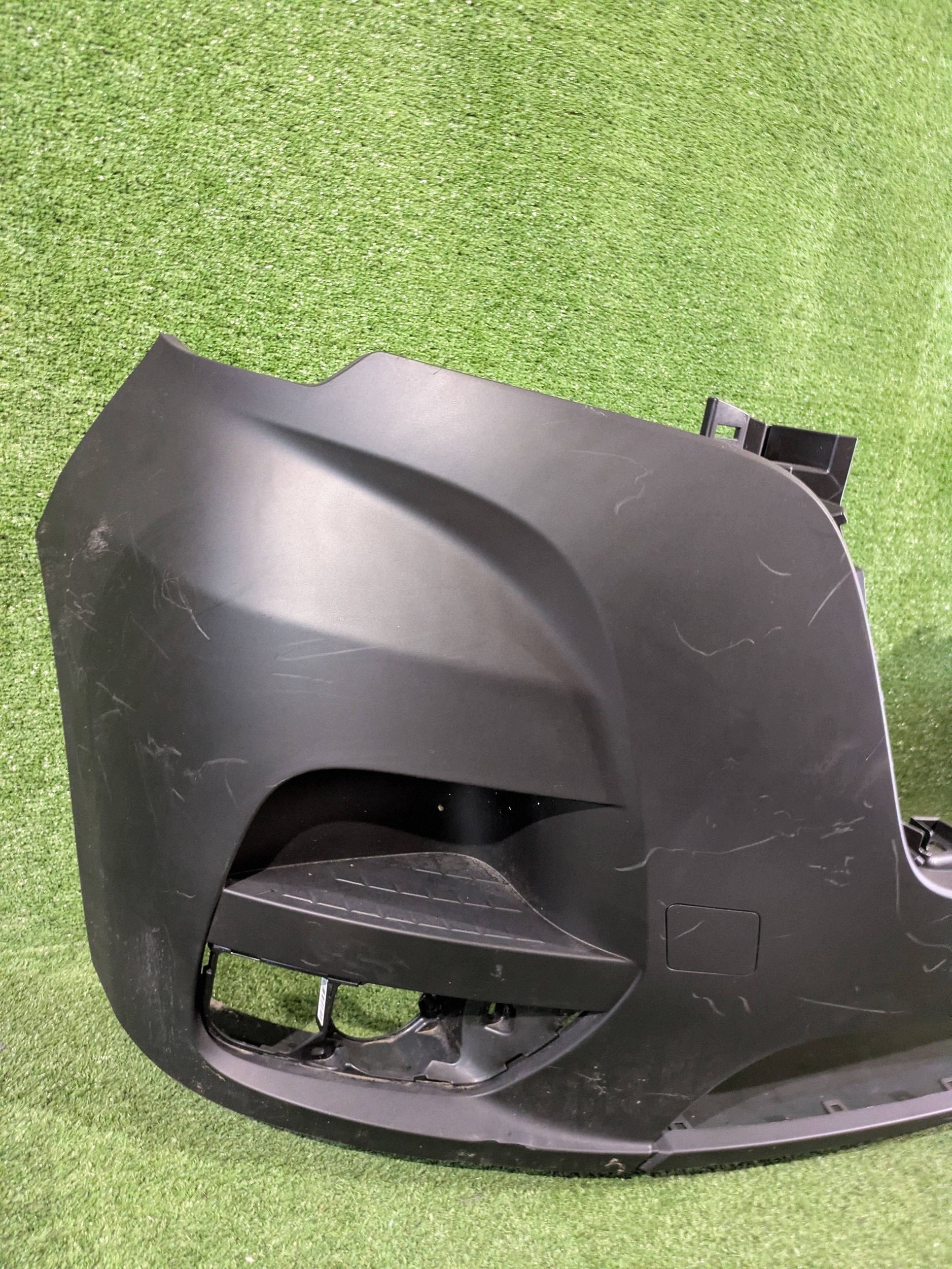 front bumper front RENAULT MASTER IV 19- NR.Z9563