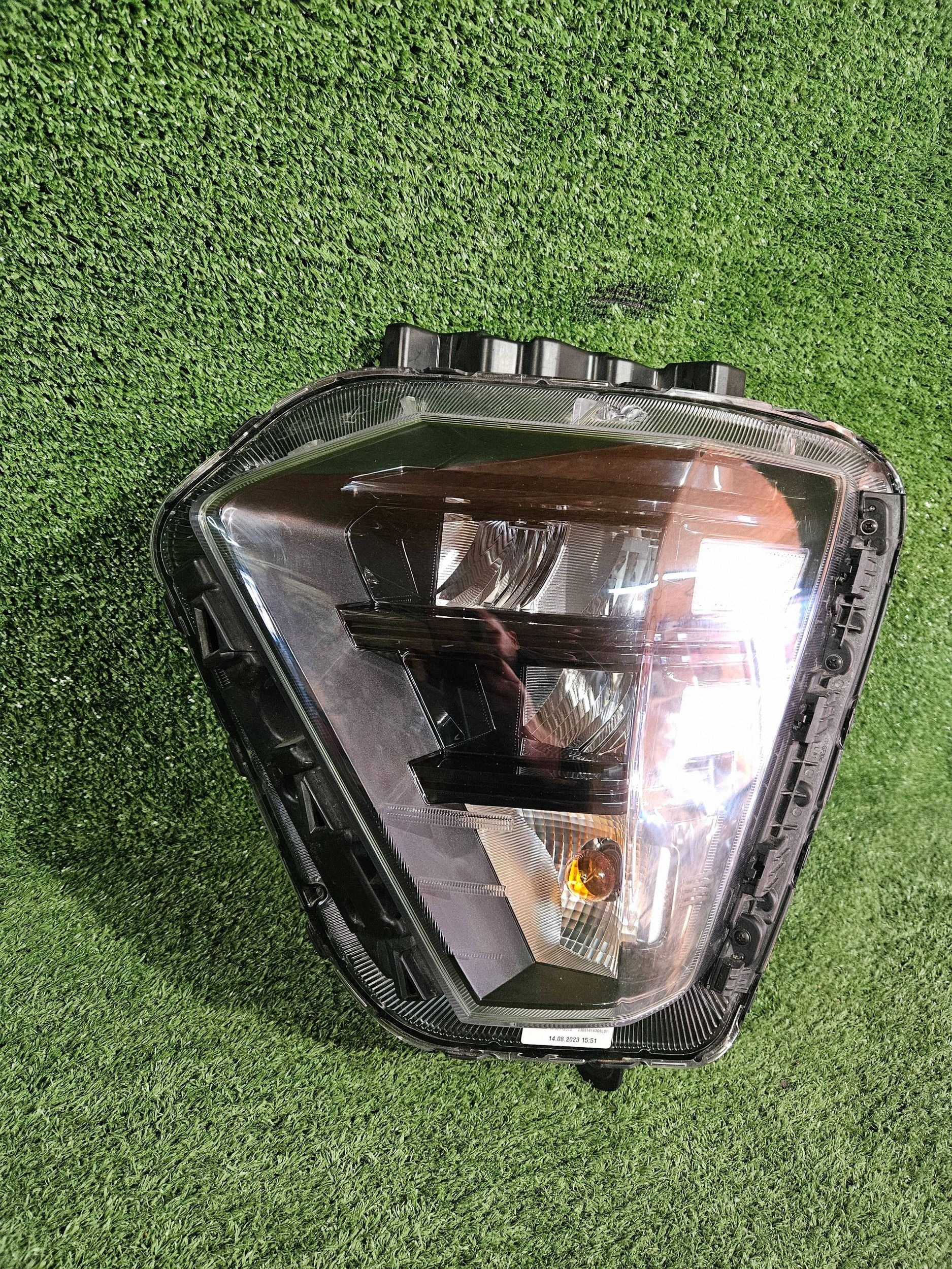 REFLEKTOR left front HYUNDAI KONA II 23- LED NR.R1715