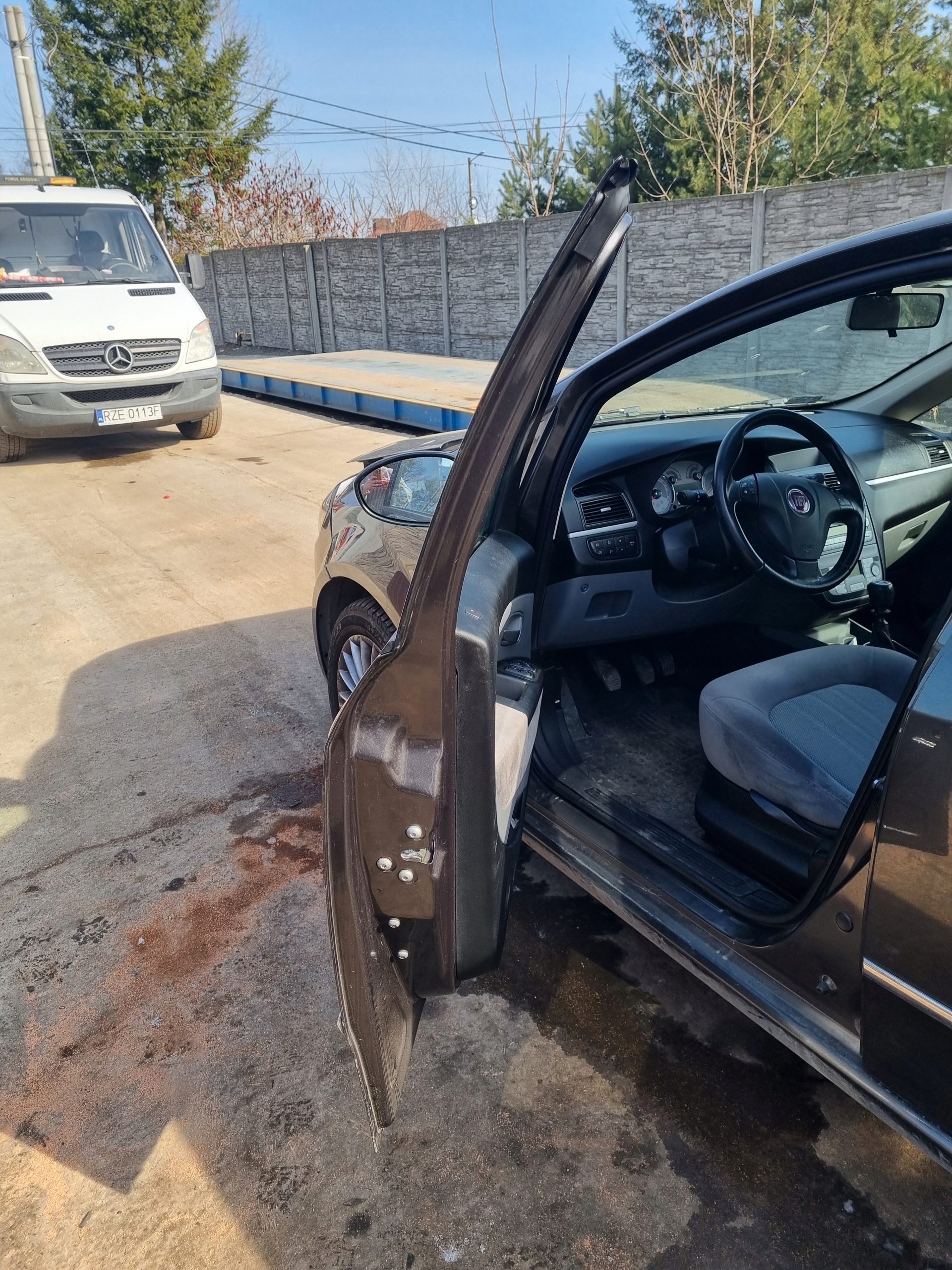 FIAT LINEA 07-15 2009 r. седан 284 дверь левая передняя лп *