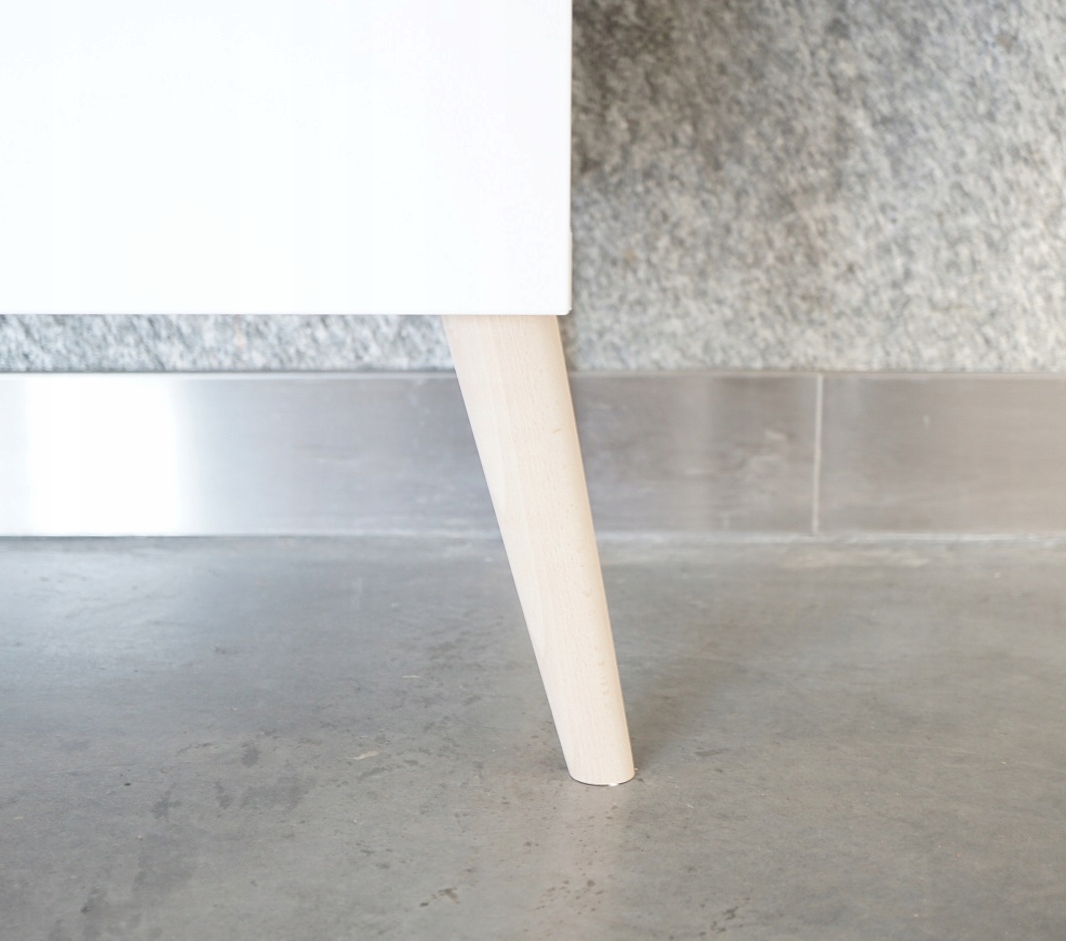 Nogi nóżki drewniane skośne zestaw mocowanie H 150 Wysokość produktu 15 cm