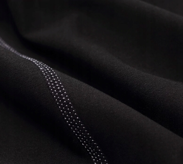 KOMPLET NA TRENING MMA BLUZKA LEGGINSY SPODENKI Cechy dodatkowe kieszenie