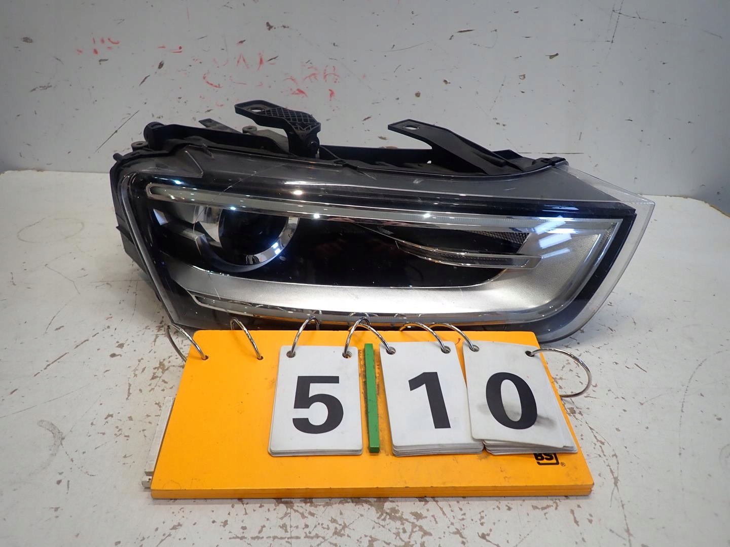 light front right AUDI Q3 2010-2016 BI-XENON 8U