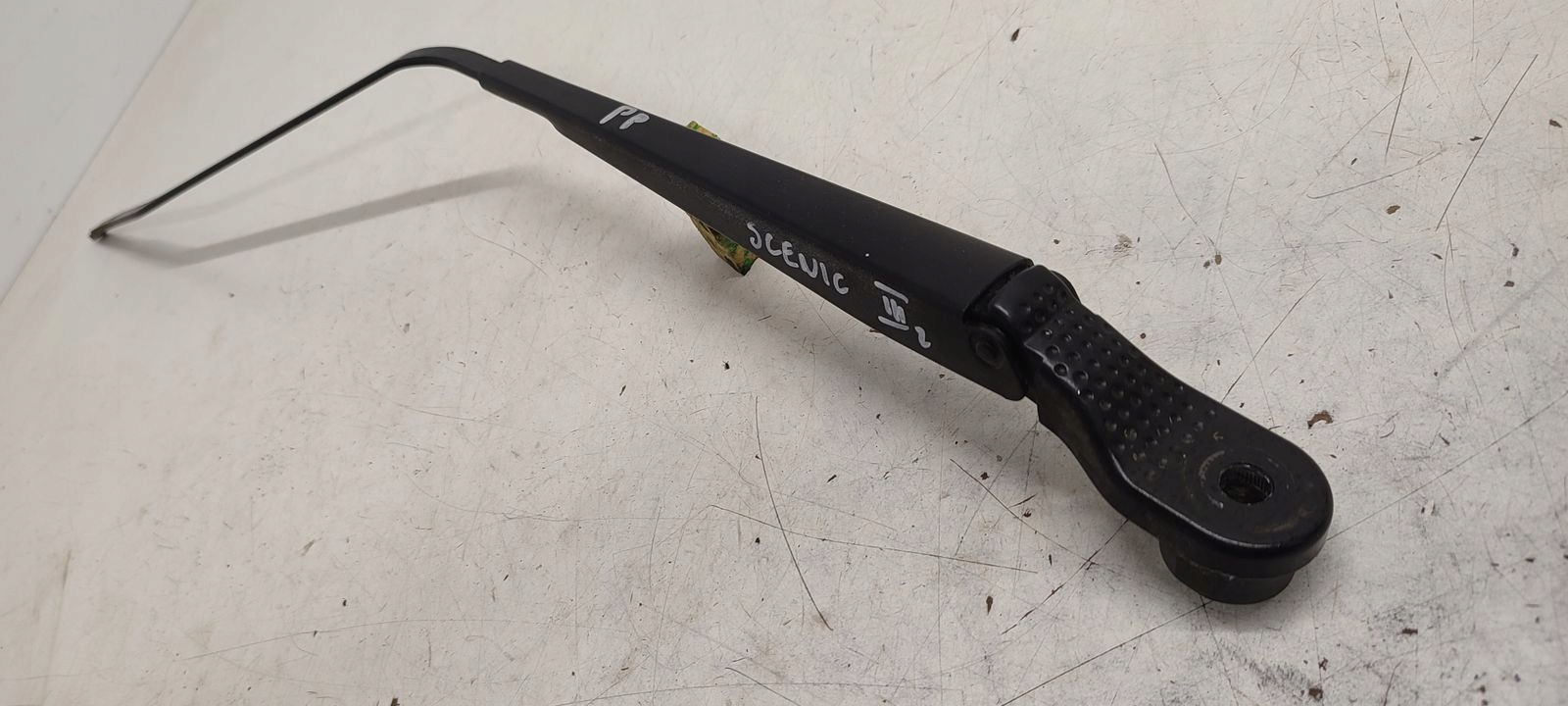 wiper arm right Renault Grand Scenic III 2,0 DCI