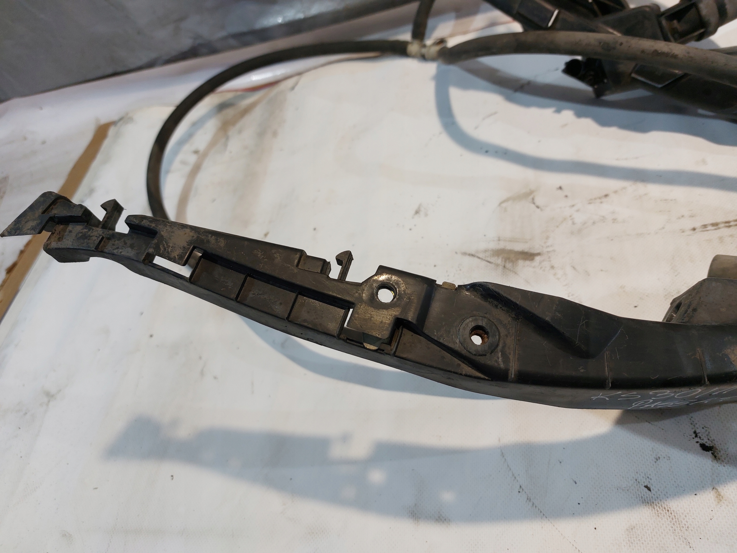 držáky nárazníku pod LAMPE VW PASSAT B5