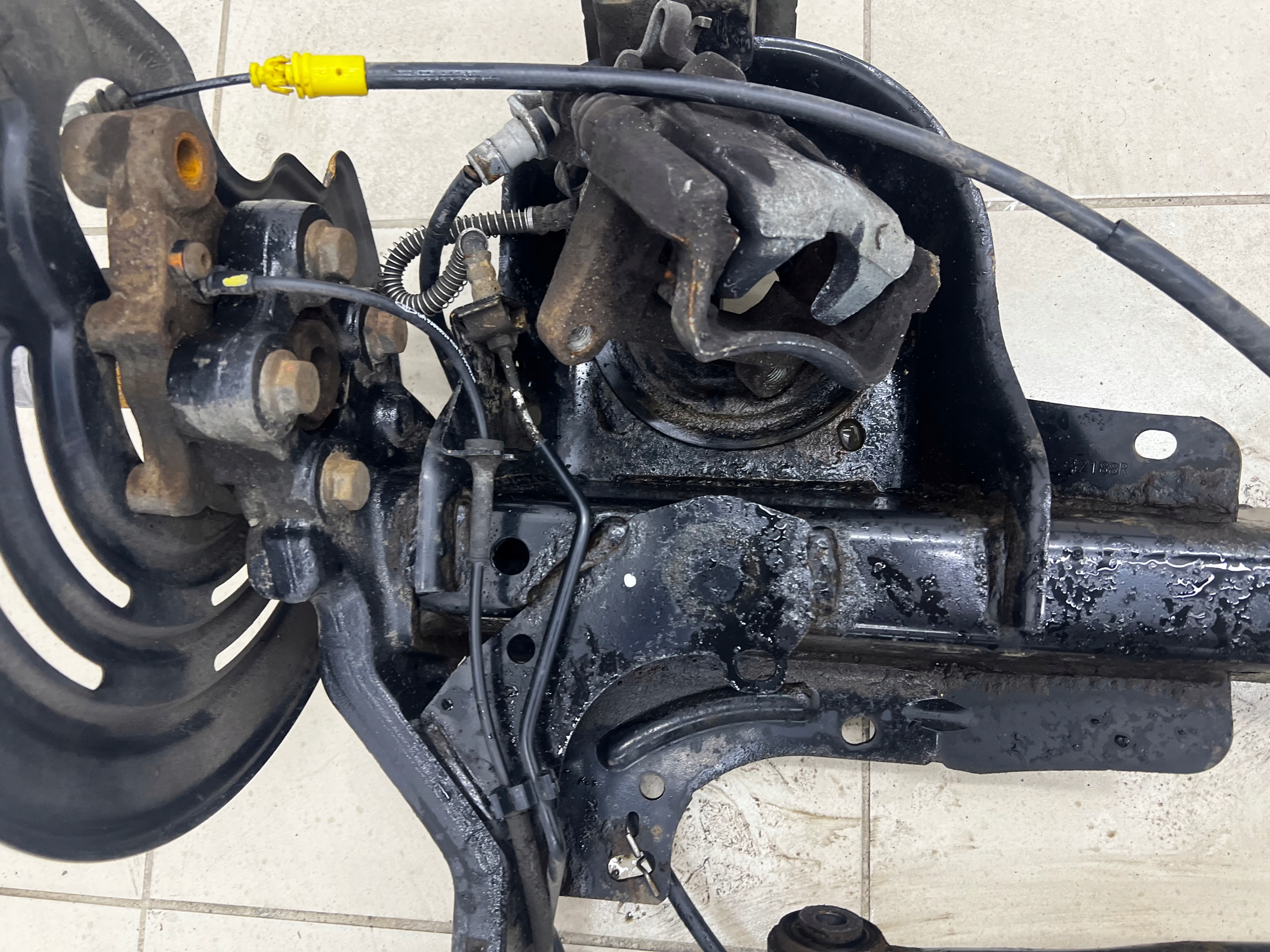 Achsträger heck 93868595 OPEL VIVARO B TRAFIC III