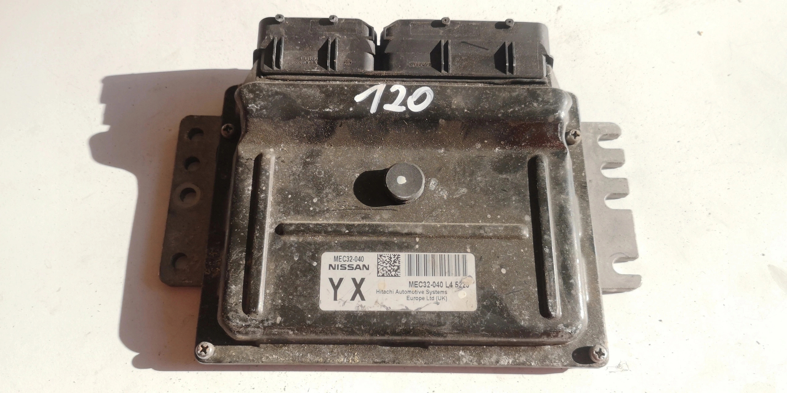 Computer ECU NISSAN MEC32040LA5226 Original