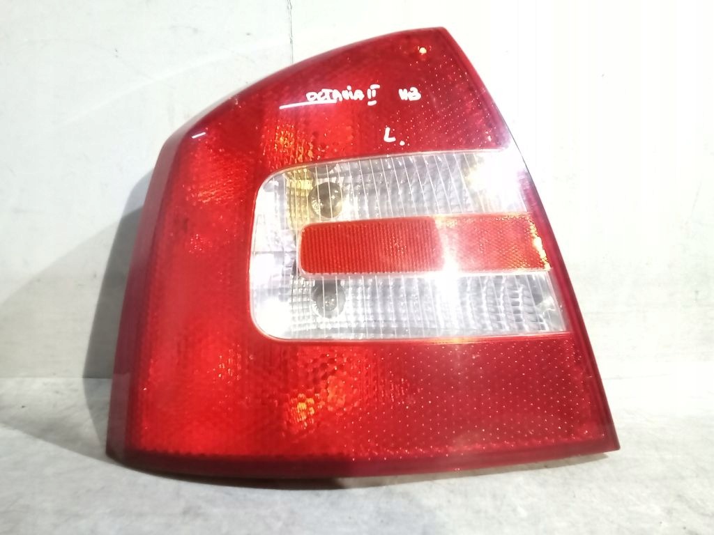 Skoda Octavia II HB light left rear part rear