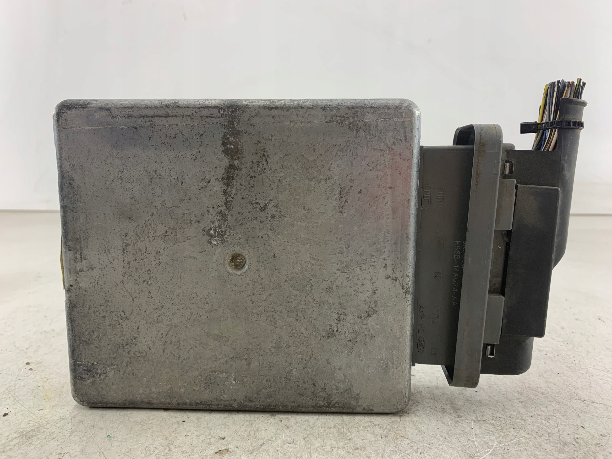 FORD MONDEO MK2 2.5 control unit of the engine YS7F-12A650-AA