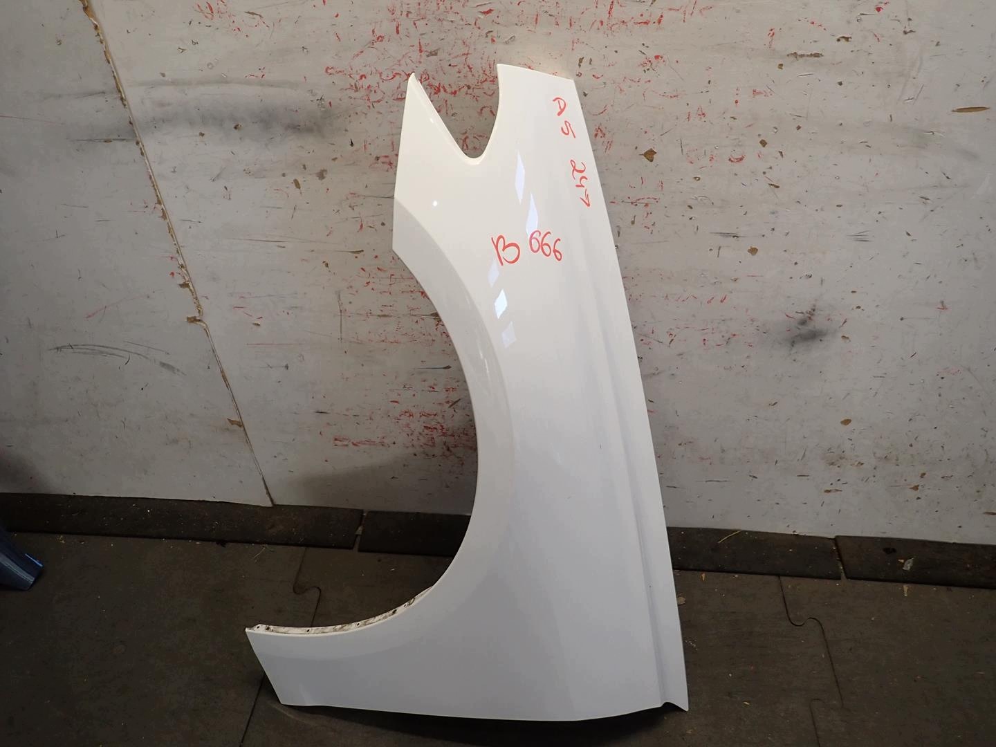fender front front left AUDI A5 III B10 2024- 8B3