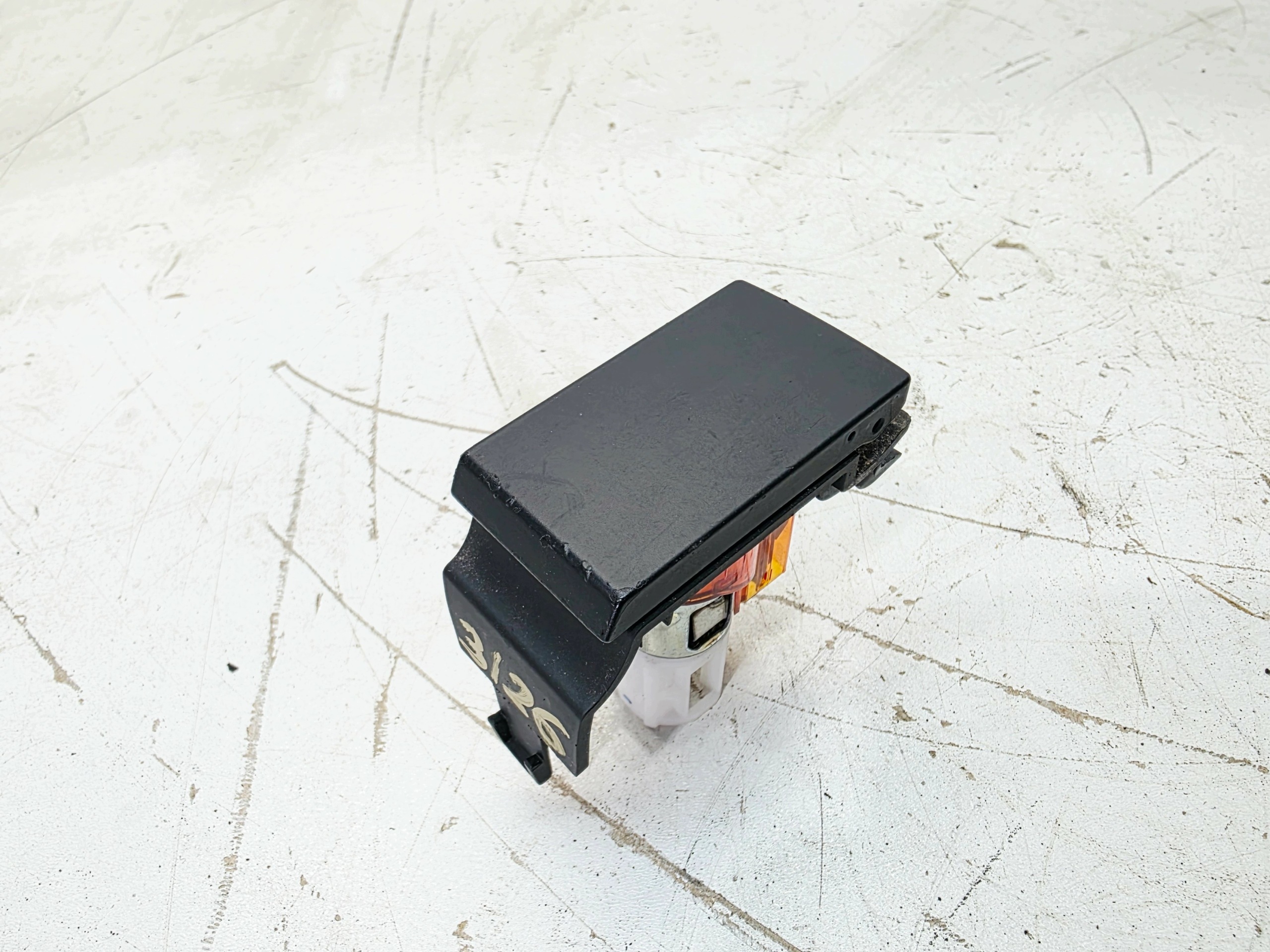 adapter cigarette lighter AUDI A3 8P LIFT 8P0863387A 3/26