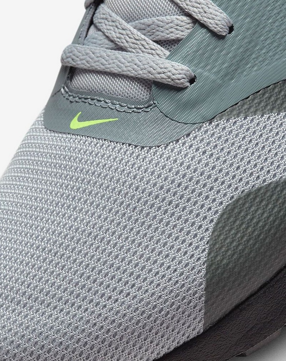 BUTY SPORTOWE MĘSKIE NIKE AIR MAX TAVAS 705149 015 r. 43 Oryginalne opakowanie producenta pudełko