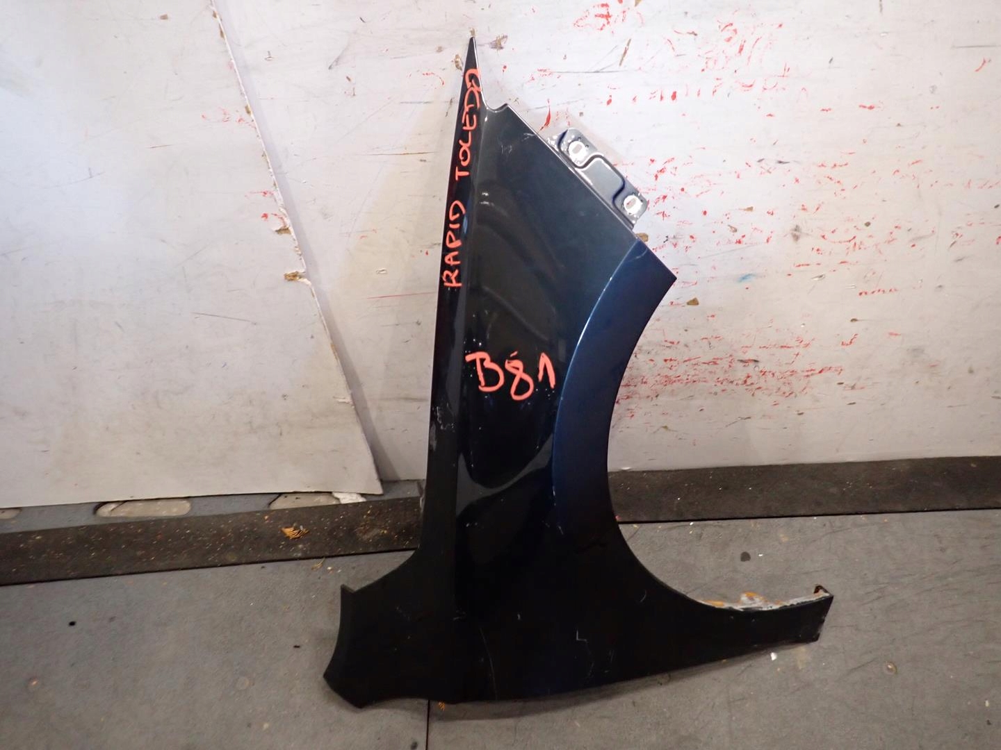 fender front front right SKODA RAPID SEAT TOLEDO IV 2012