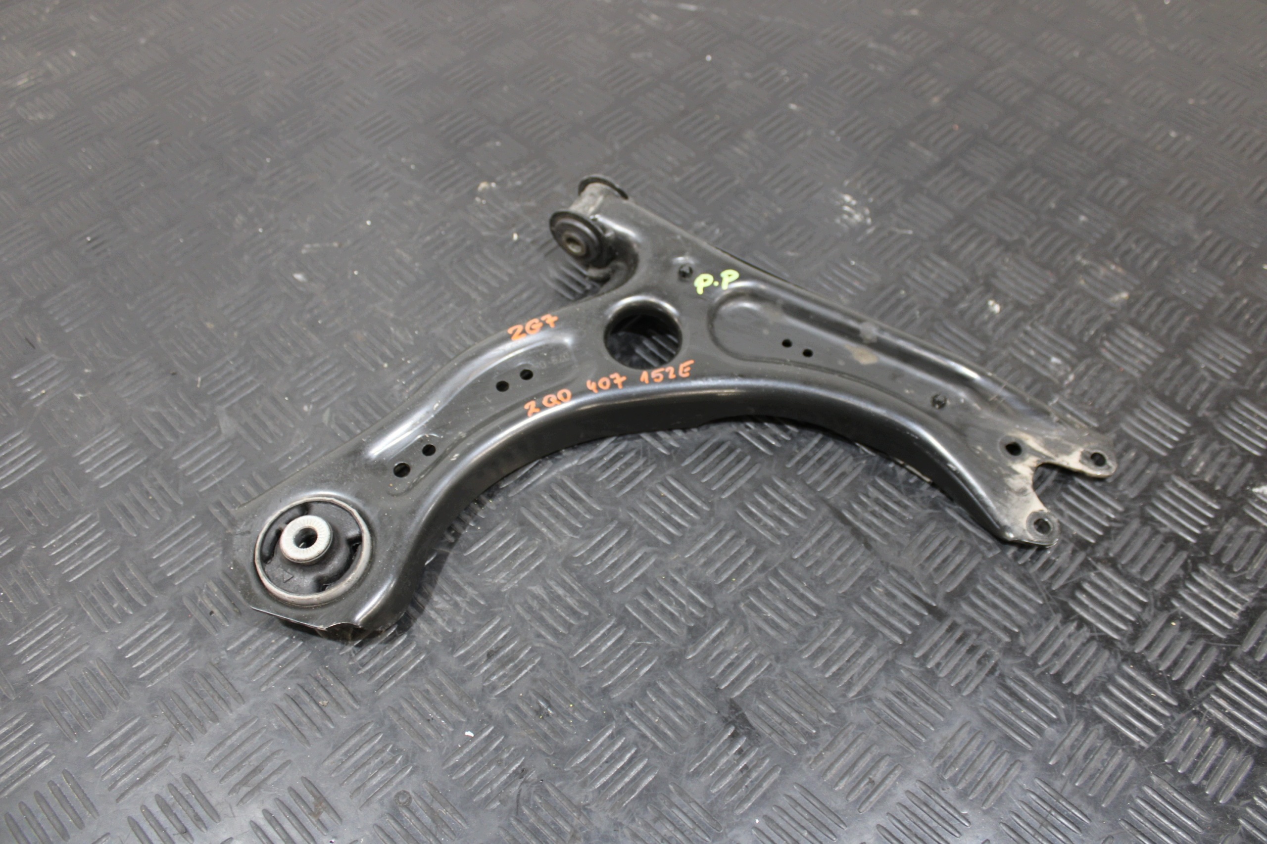 arm right front 2Q0407152E VW TAIGO 2G7 R-LINE
