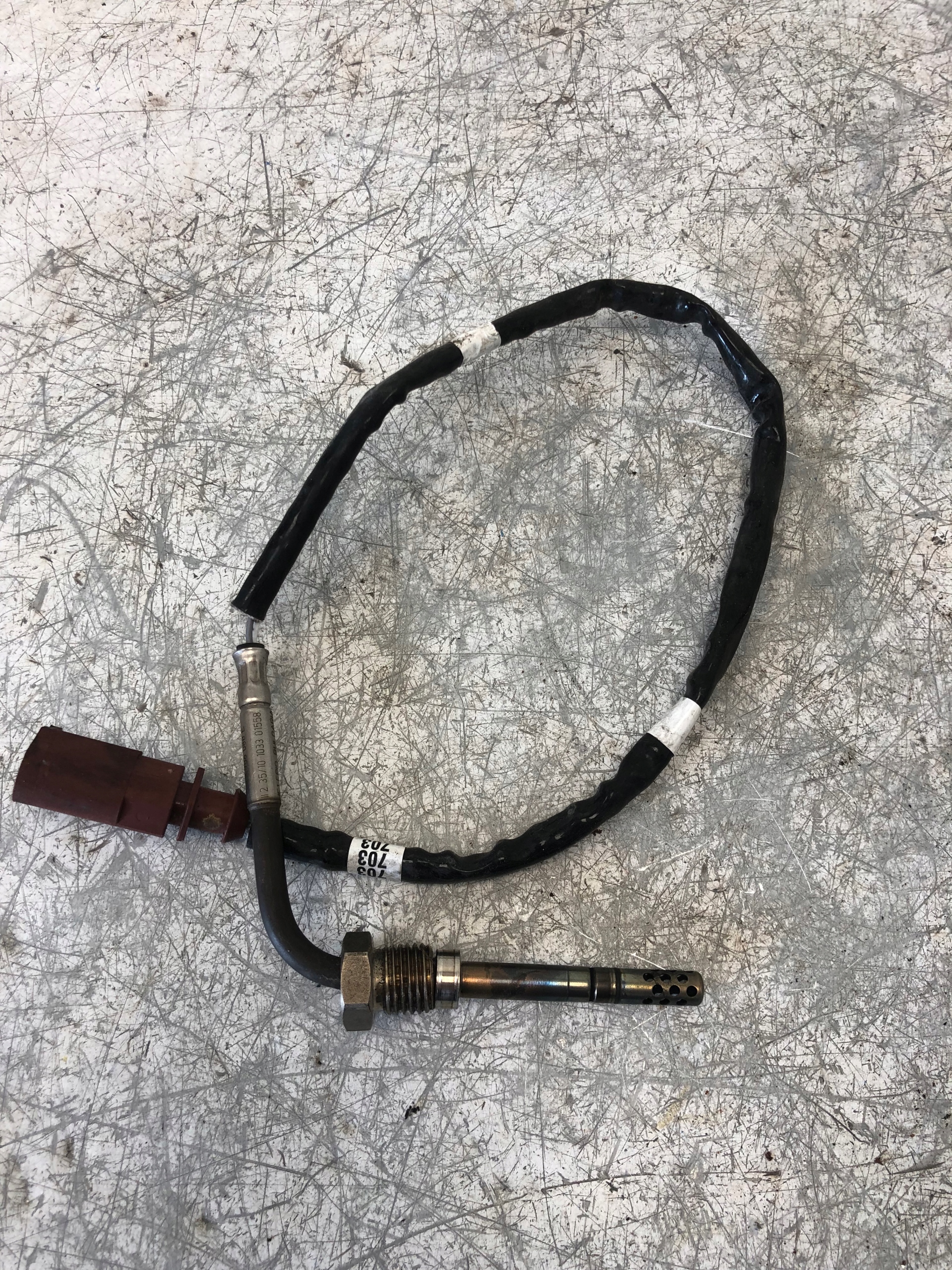 Sensor TEMPERATURY Gase VW AUDI 03P906088E