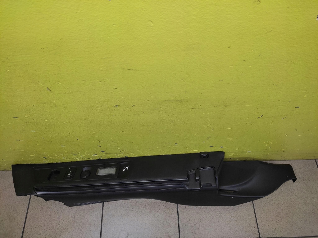 CITROEN C5 III KOMBI upholstery right rear part 9682033277