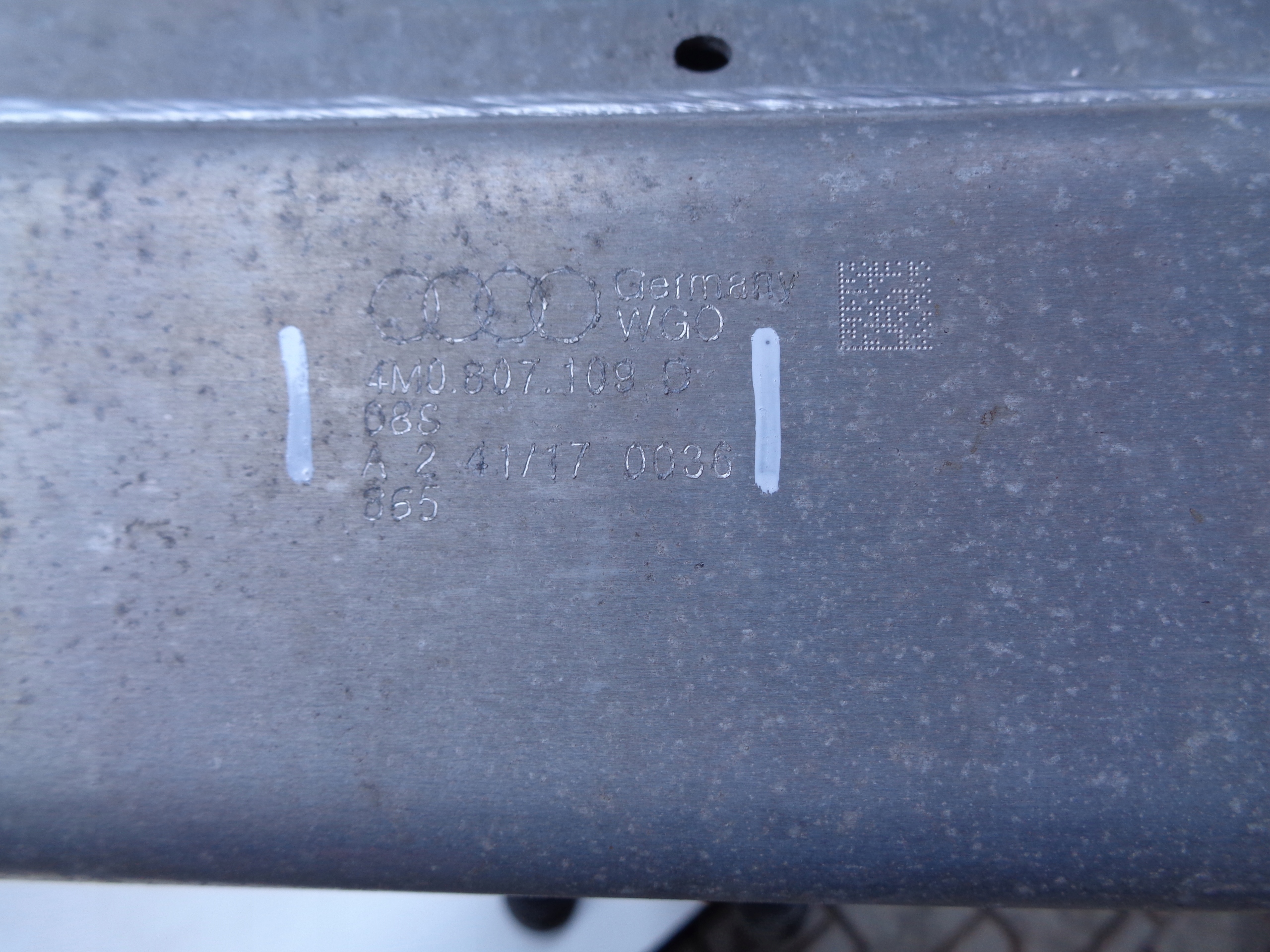 pillar bumper support front AUDI Q7 II 4M 4M0 15