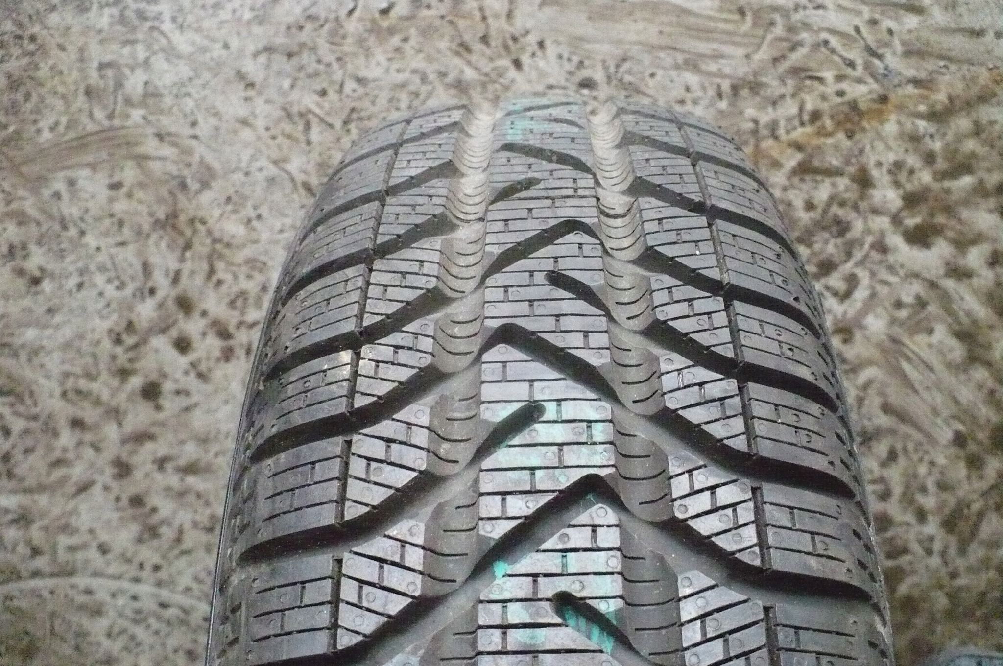 Pirelli Snowcontrol 3 175/70R14 Nová 2023